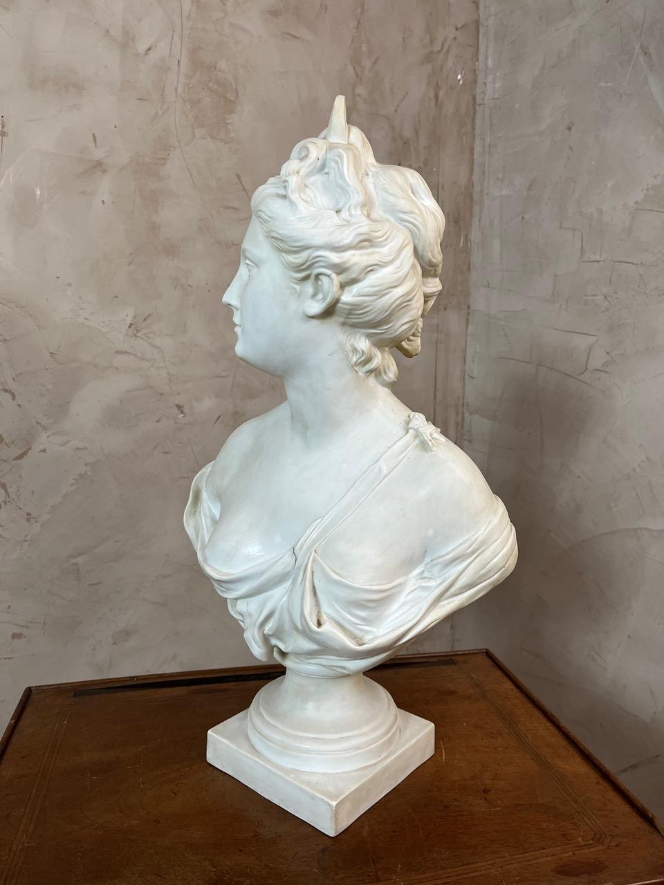 Busto de Diana la cazadora, porcelana francesa de Sevres, S. XIX, 1890 Francés en venta