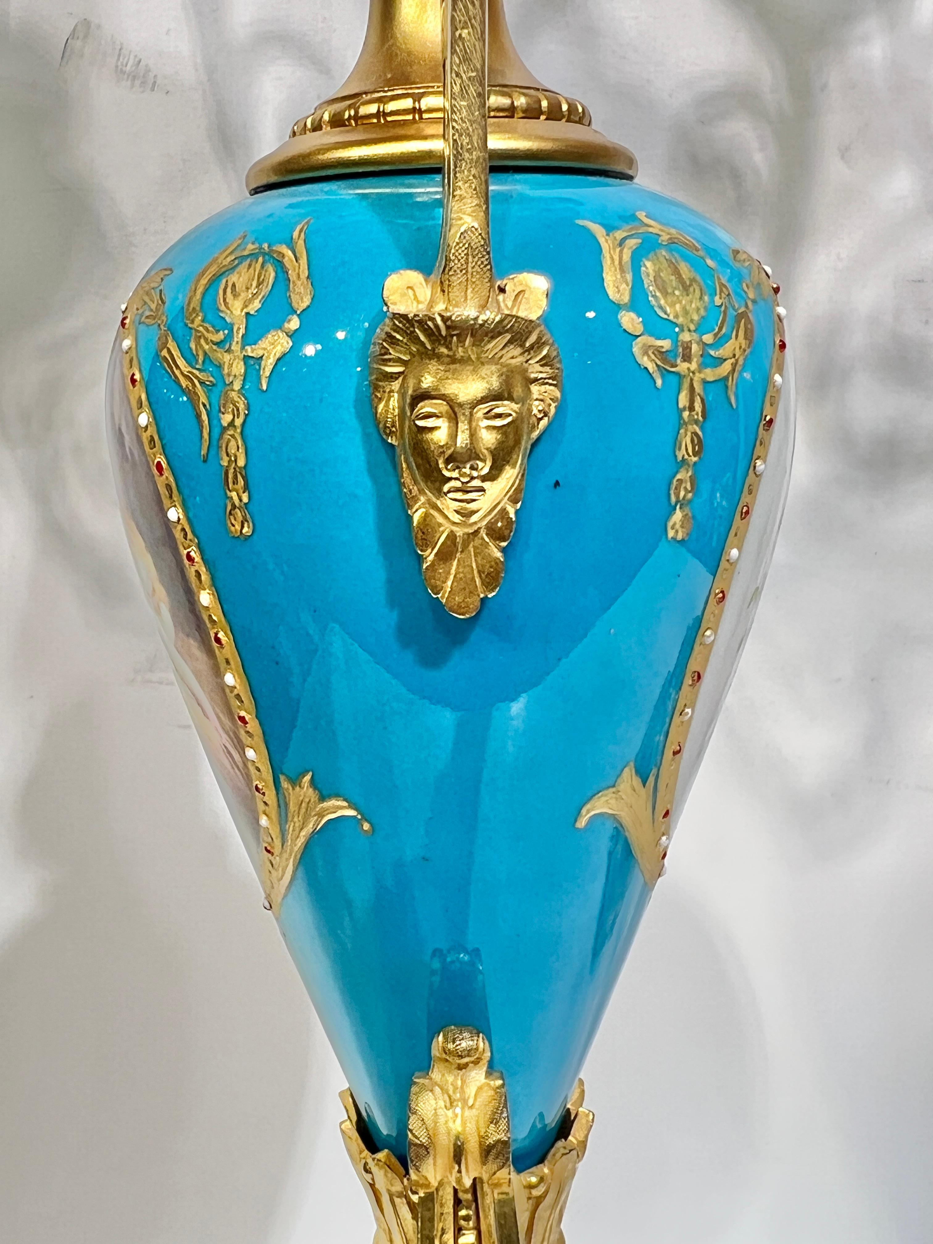 19th Century French Sevres Porcelain Gilt Bronze Mantel Clock and Candelabra Set im Angebot 7