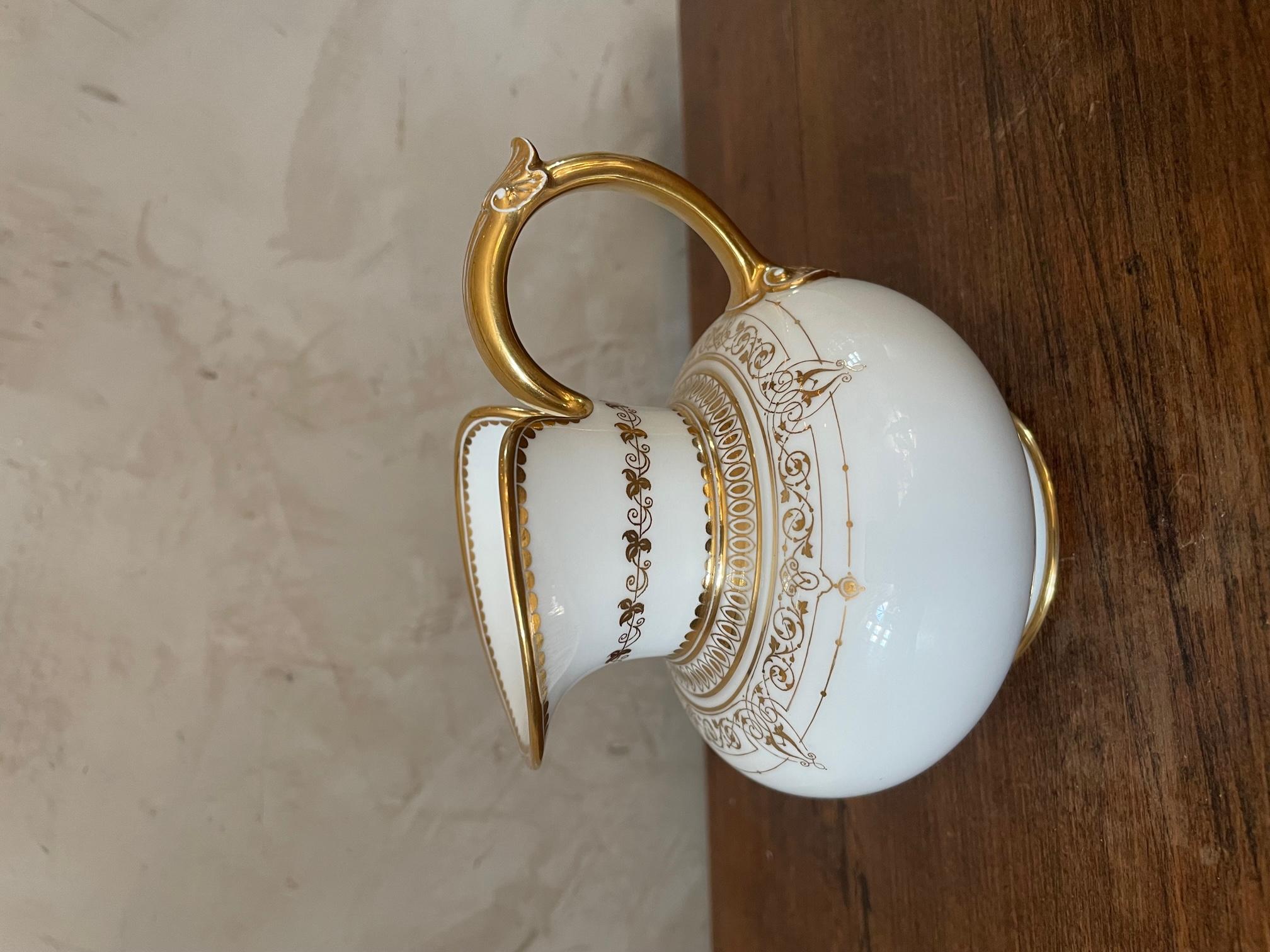 Very nice 20th porcelain milk jug made by the French and famous manufacture of Sevres. We can see three stamp at the back : the stamp of sevres 1040, the red stamp of the pavillon de breteuil and the stamp SV47 that means that is has been made in