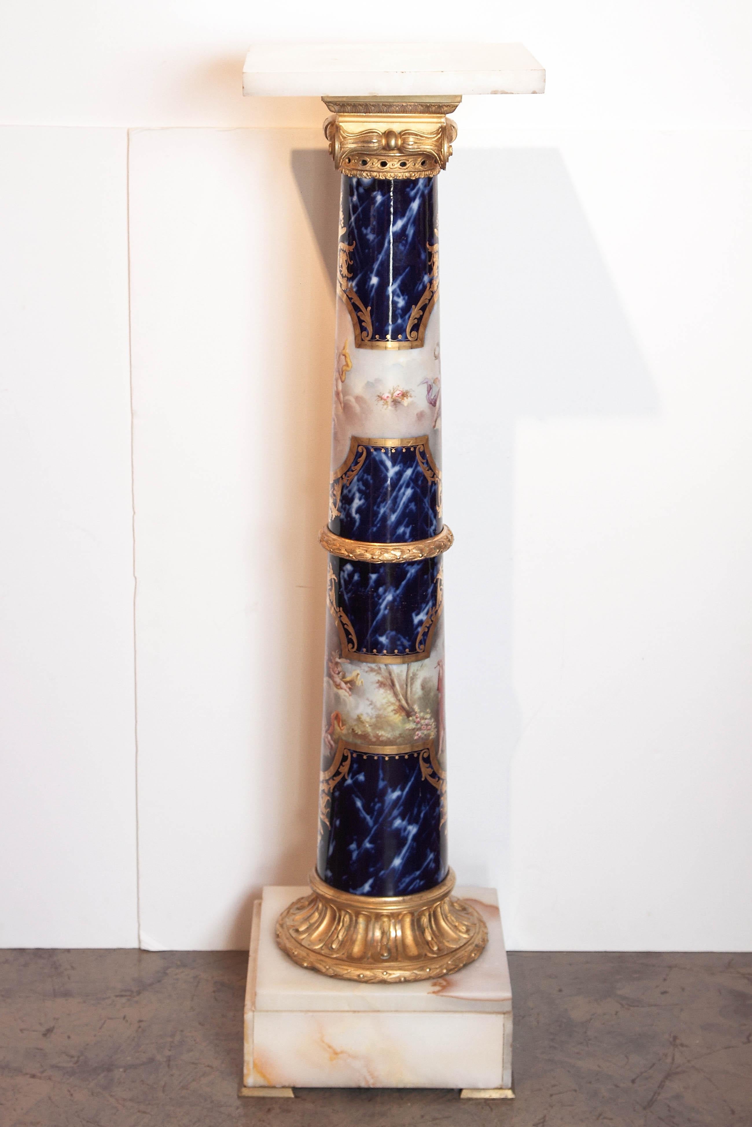 Französischer Svres-Porzellansockel aus dem 19. Jahrhundert im Angebot 3