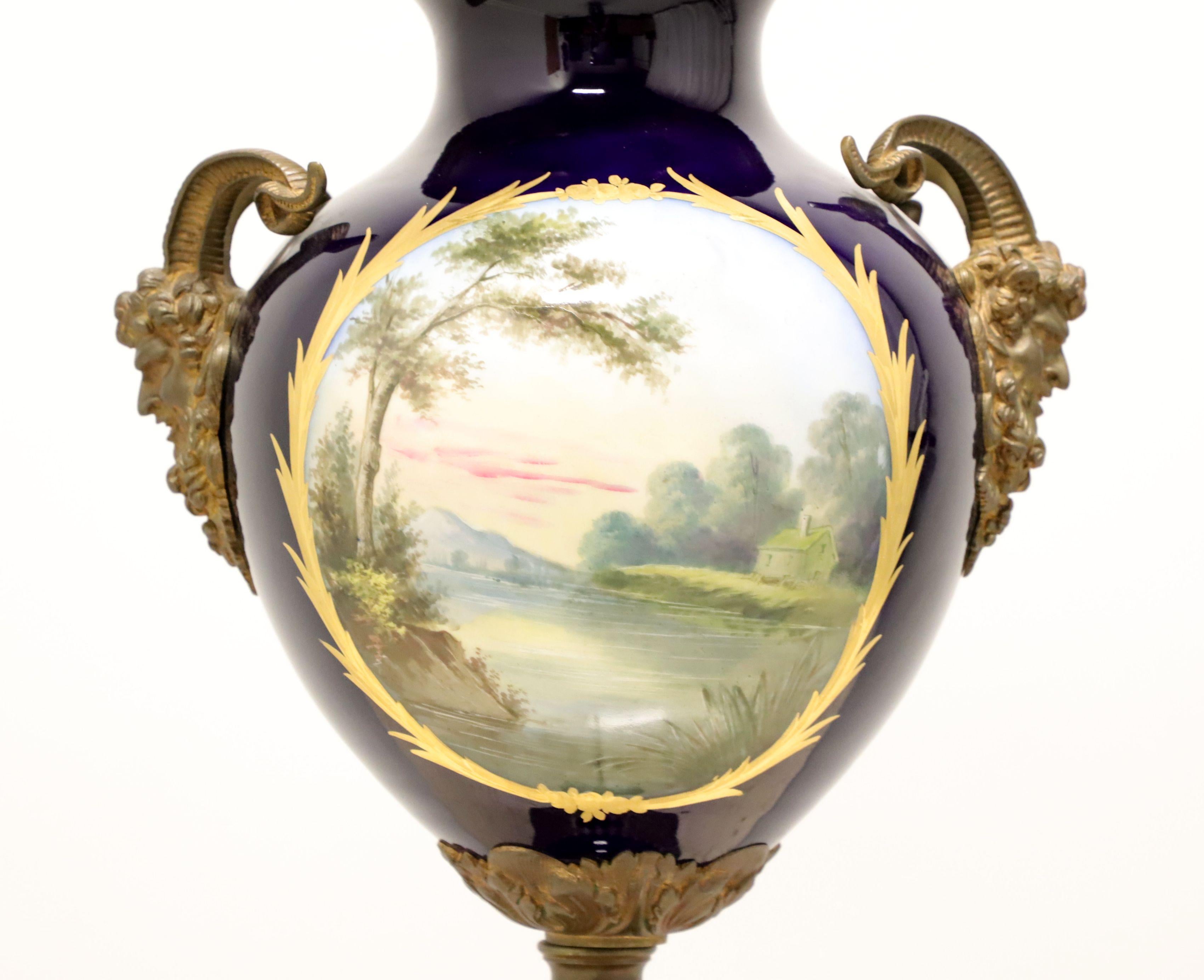 19th Century French Sevres Porcelain with Bronze Ormolu Mounted as a Table Lamp For Sale 4