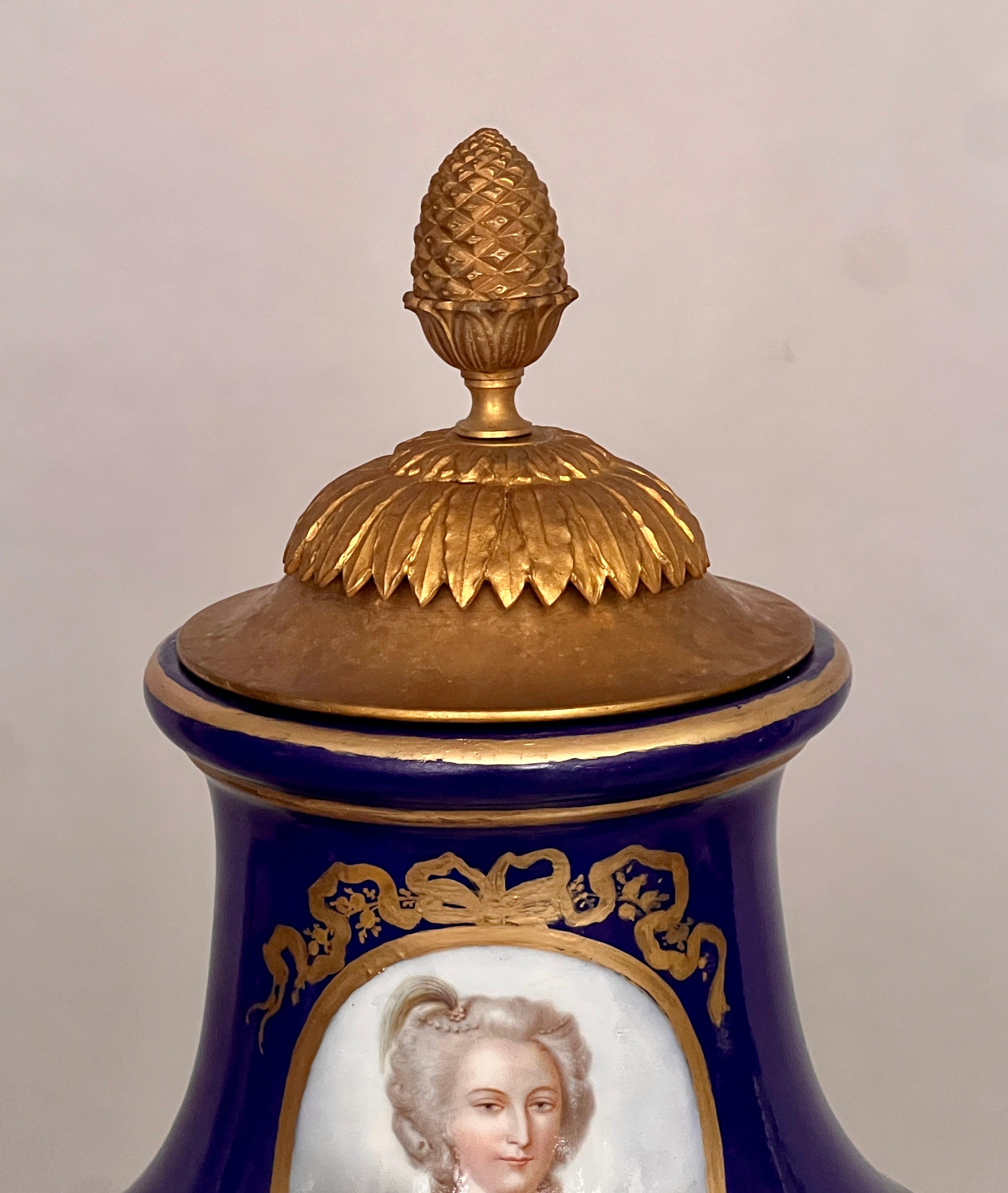 19th century French Sevres style baluster shaped porcelain clock For Sale 8