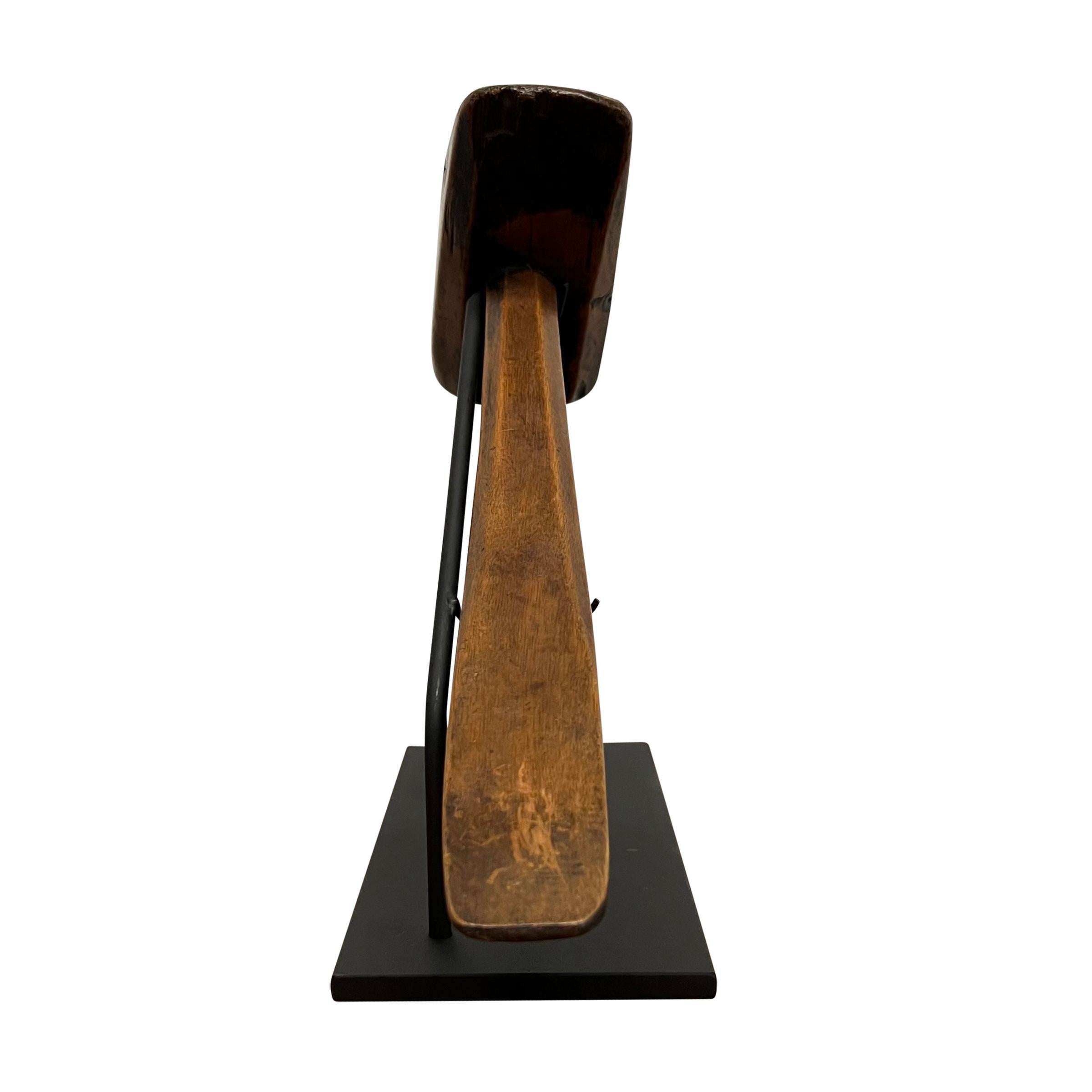 Französischer Schusterhammer aus dem 19. Jahrhundert auf einer speziellen Halterung im Angebot 1