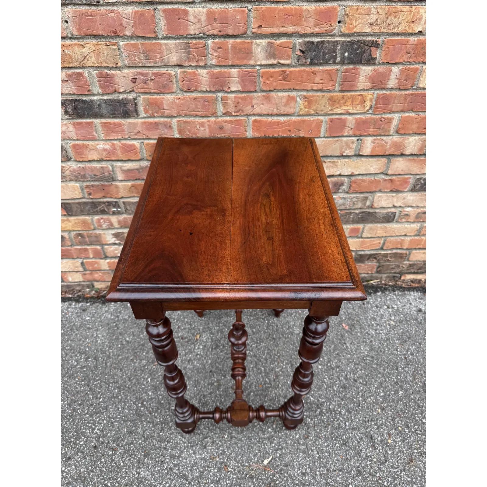 Bois Table d'appoint française du 19e siècle en vente