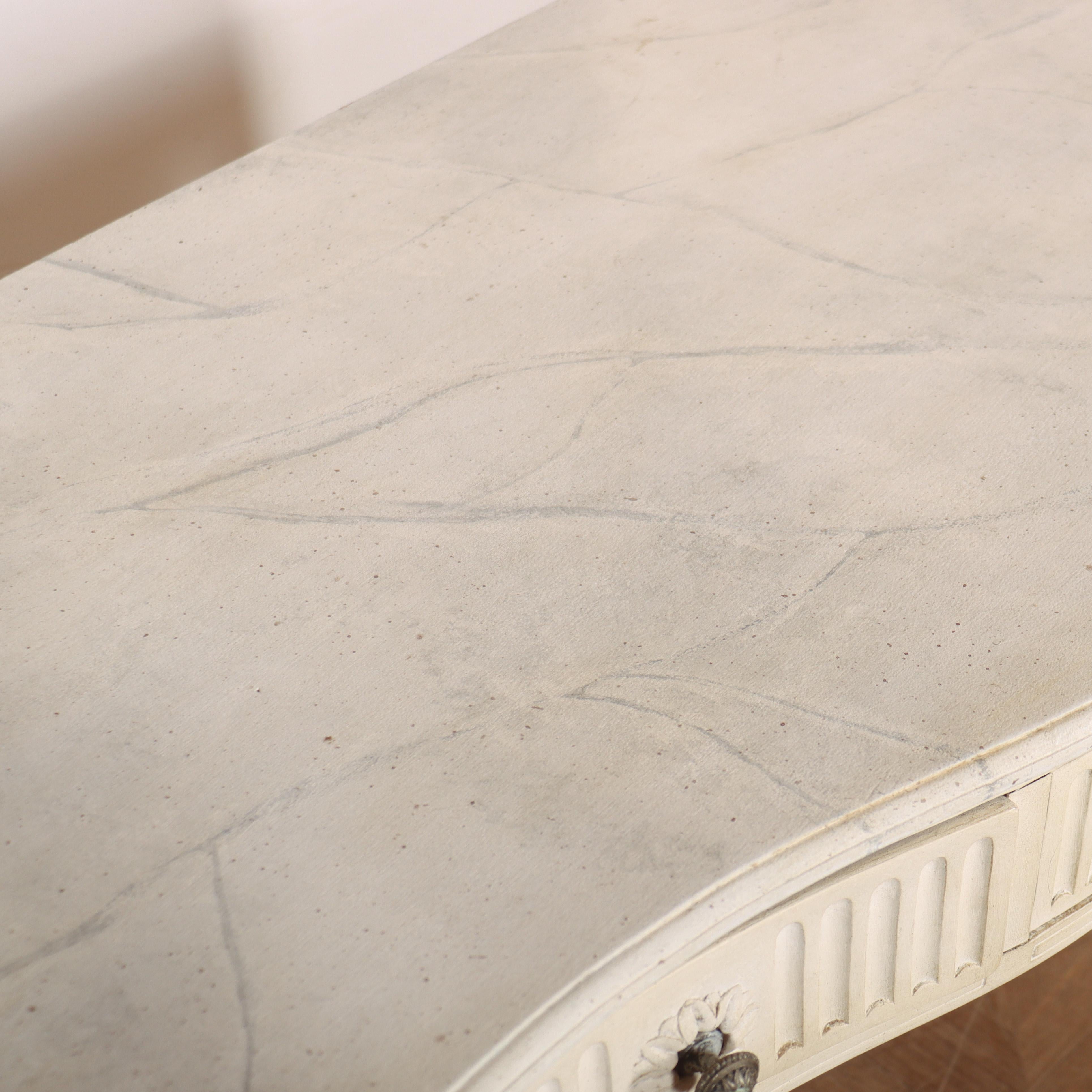 Table d'appoint française du 19e siècle en vente 1