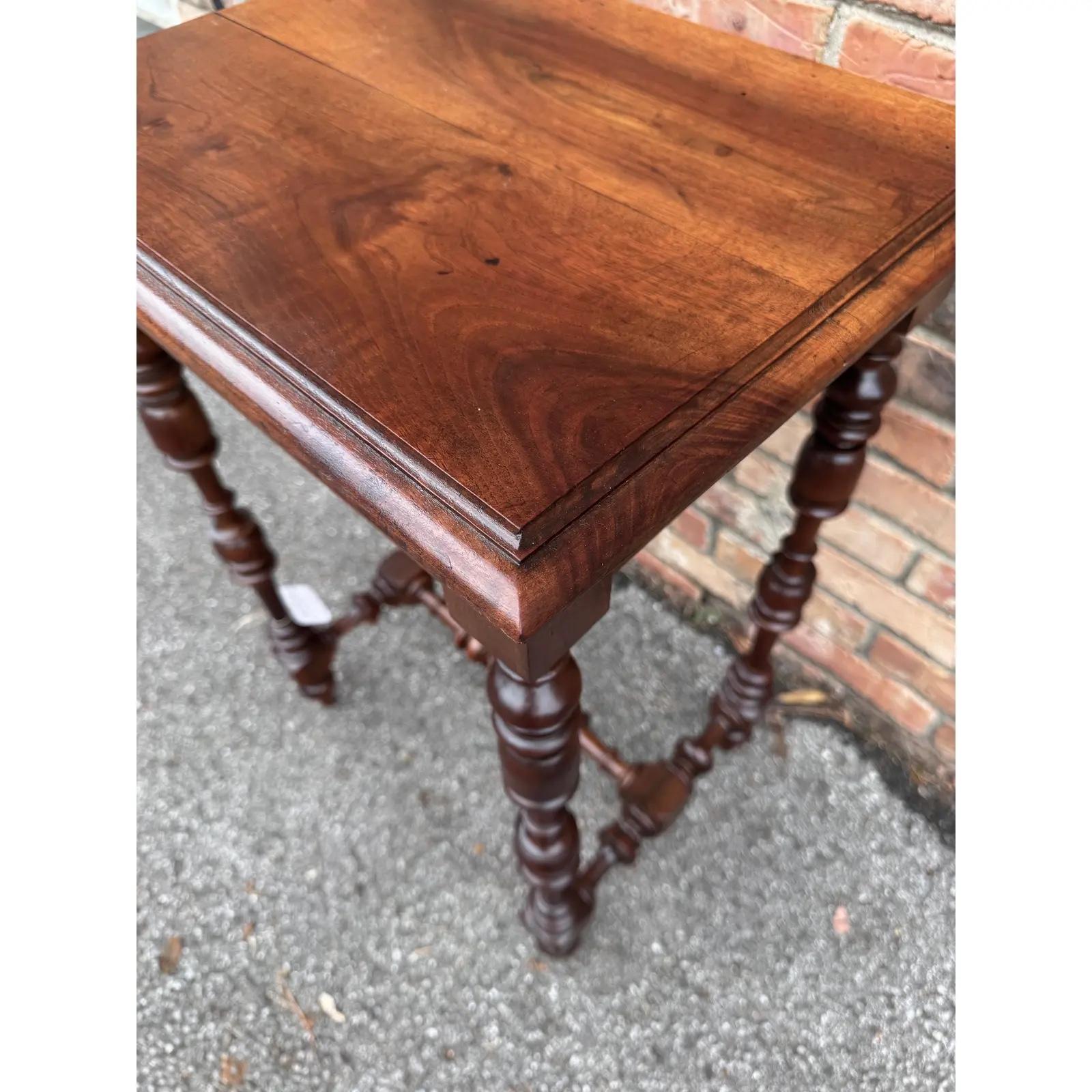 Table d'appoint française du 19e siècle en vente 2