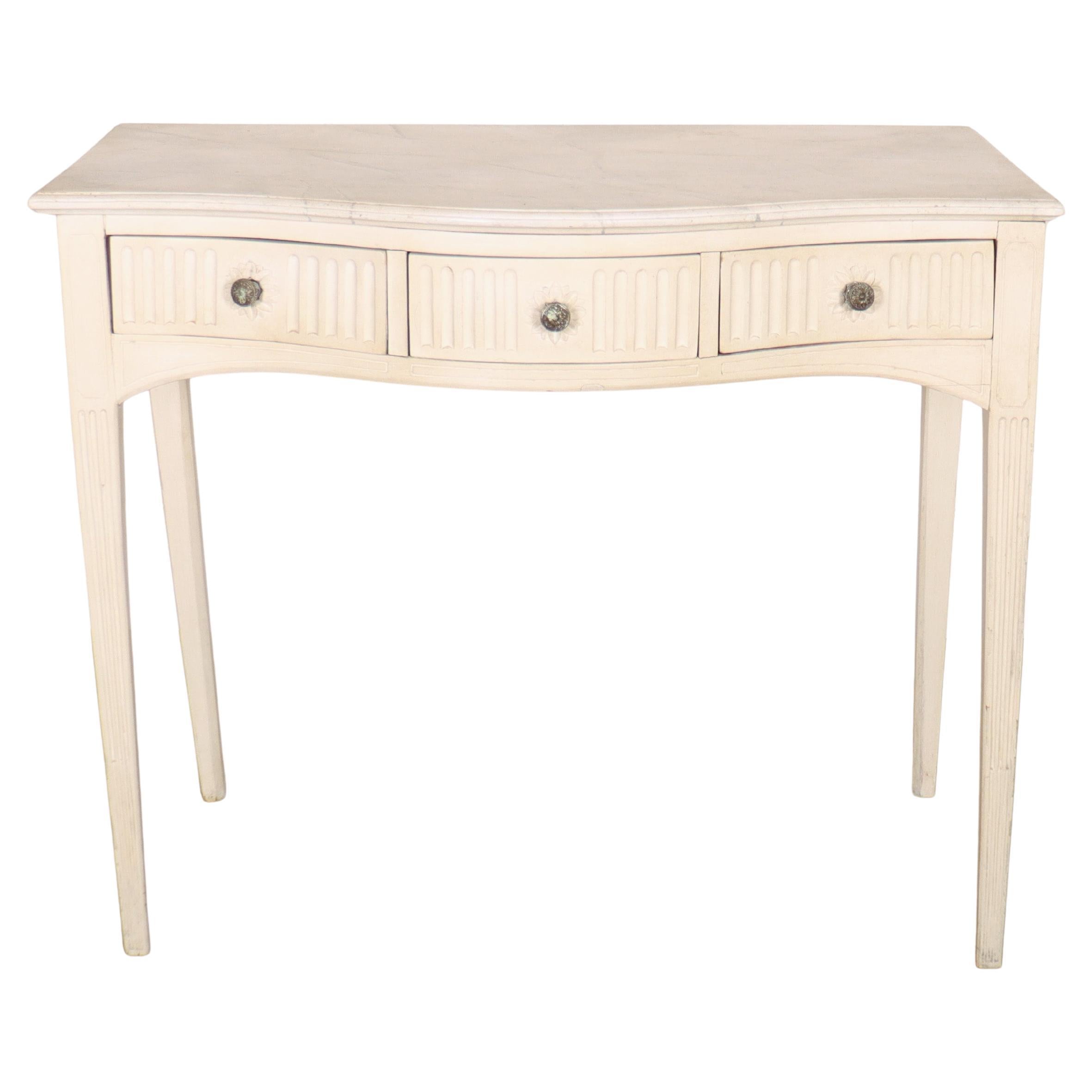 Table d'appoint française du 19e siècle en vente