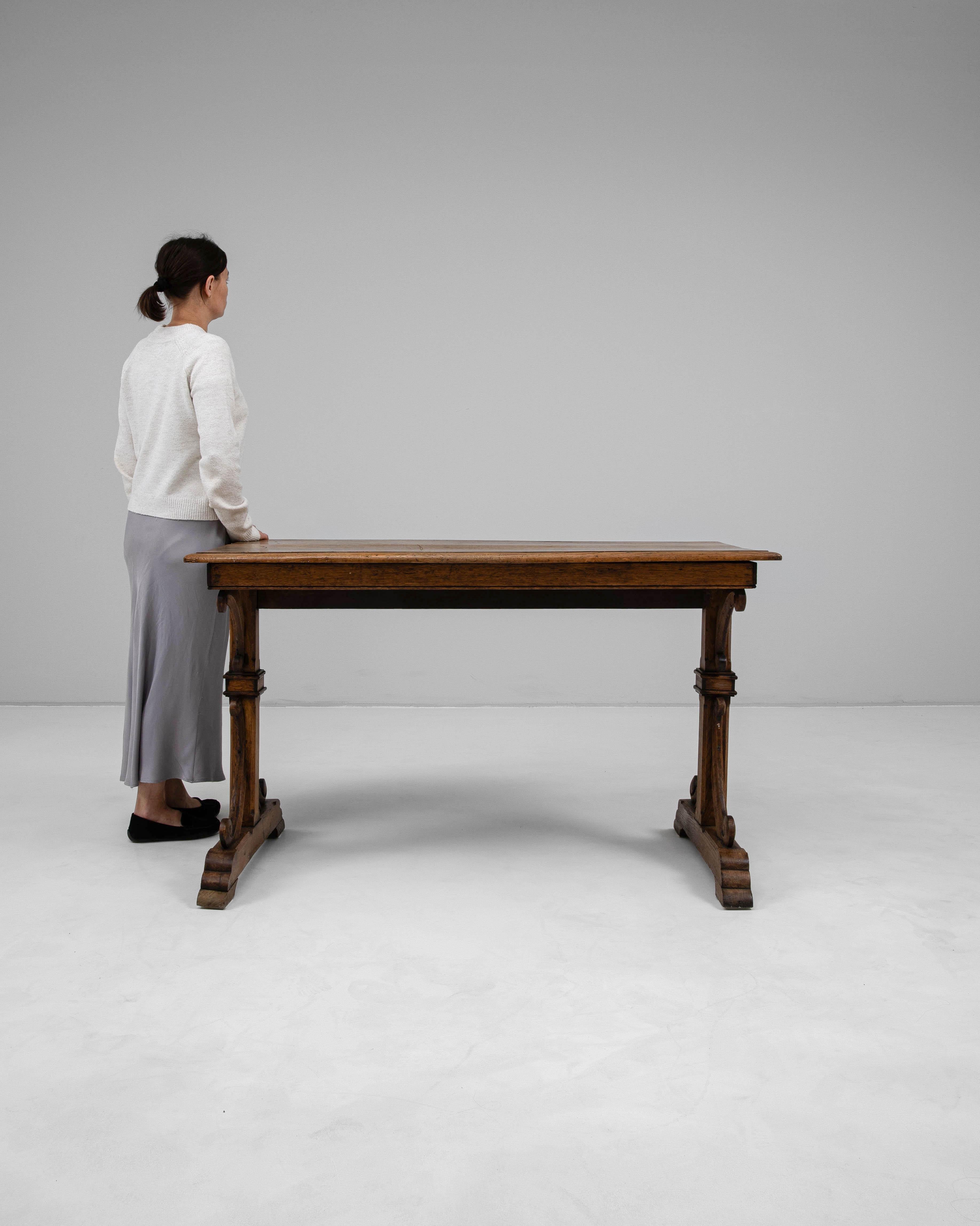Legno 19th Century French Side Table With Original Patina in vendita