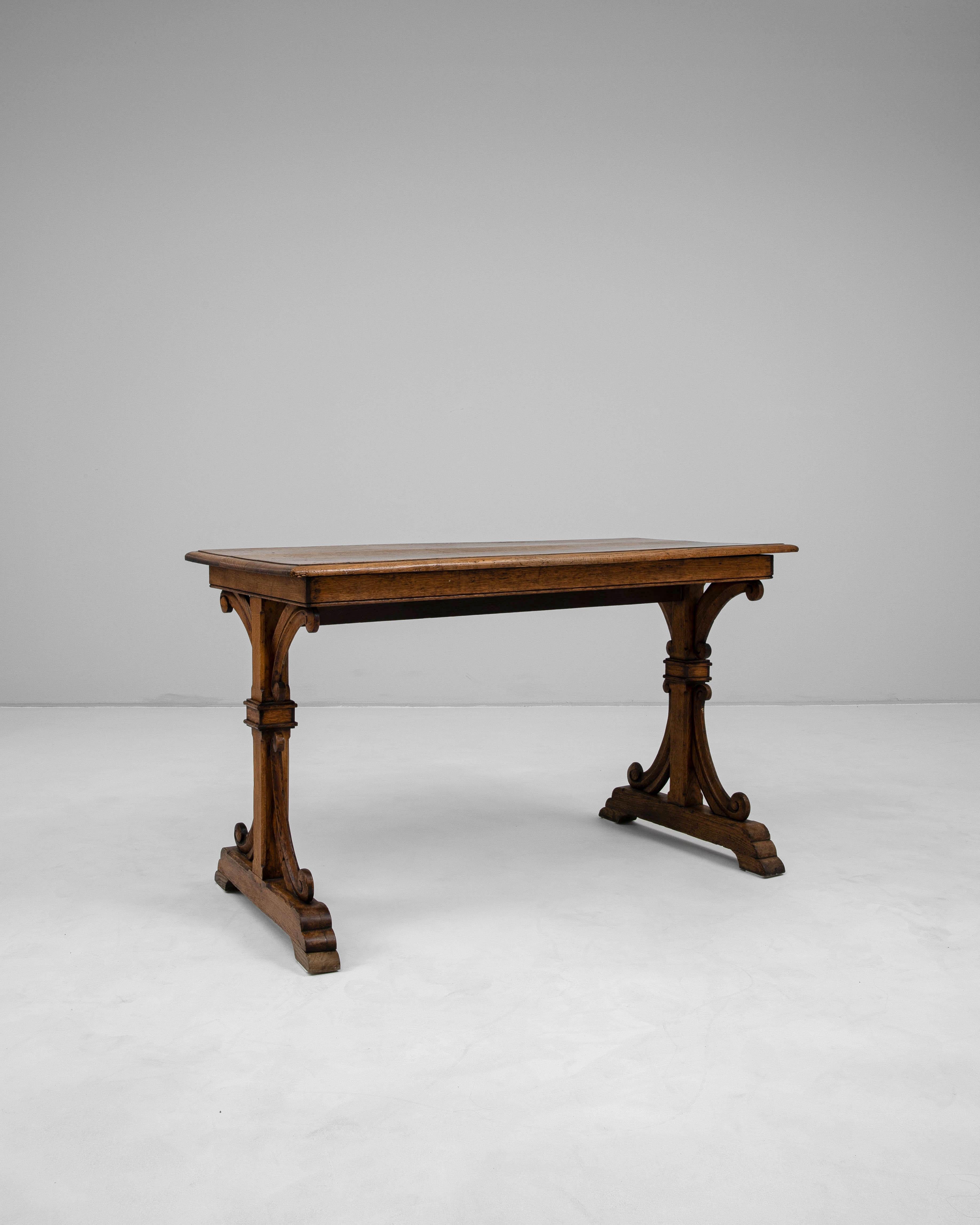 19th Century French Side Table With Original Patina in vendita 1
