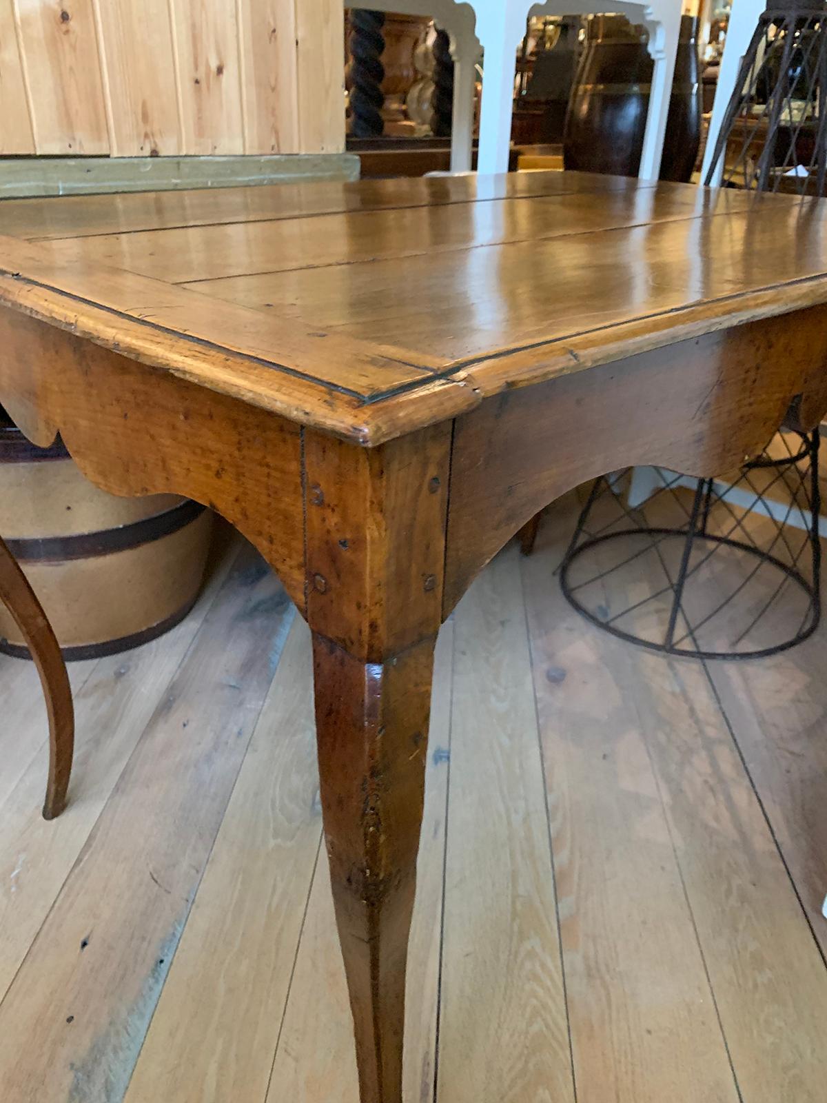 Wood 19th Century French Side Table with Scalloped Apron, Cabriole Legs