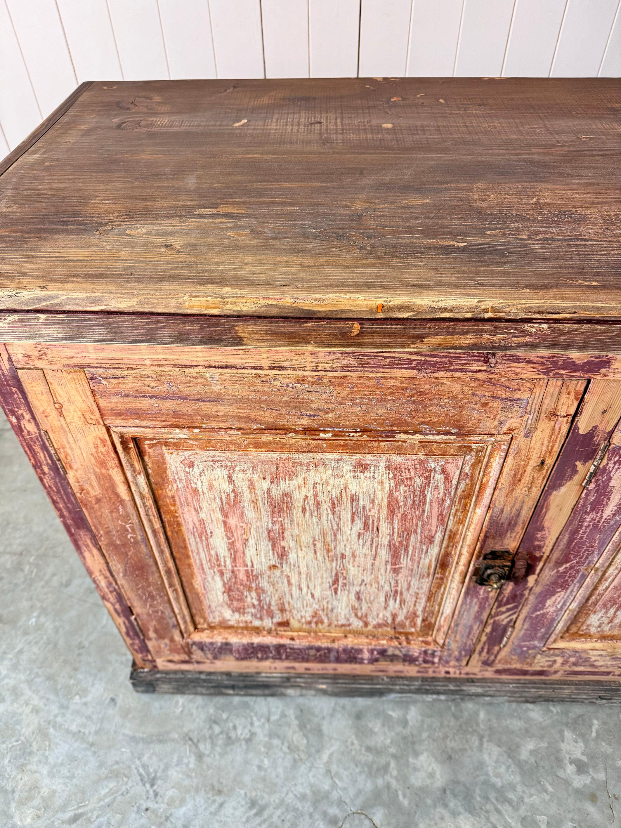 Pino Credenza francese del XIX secolo in vendita