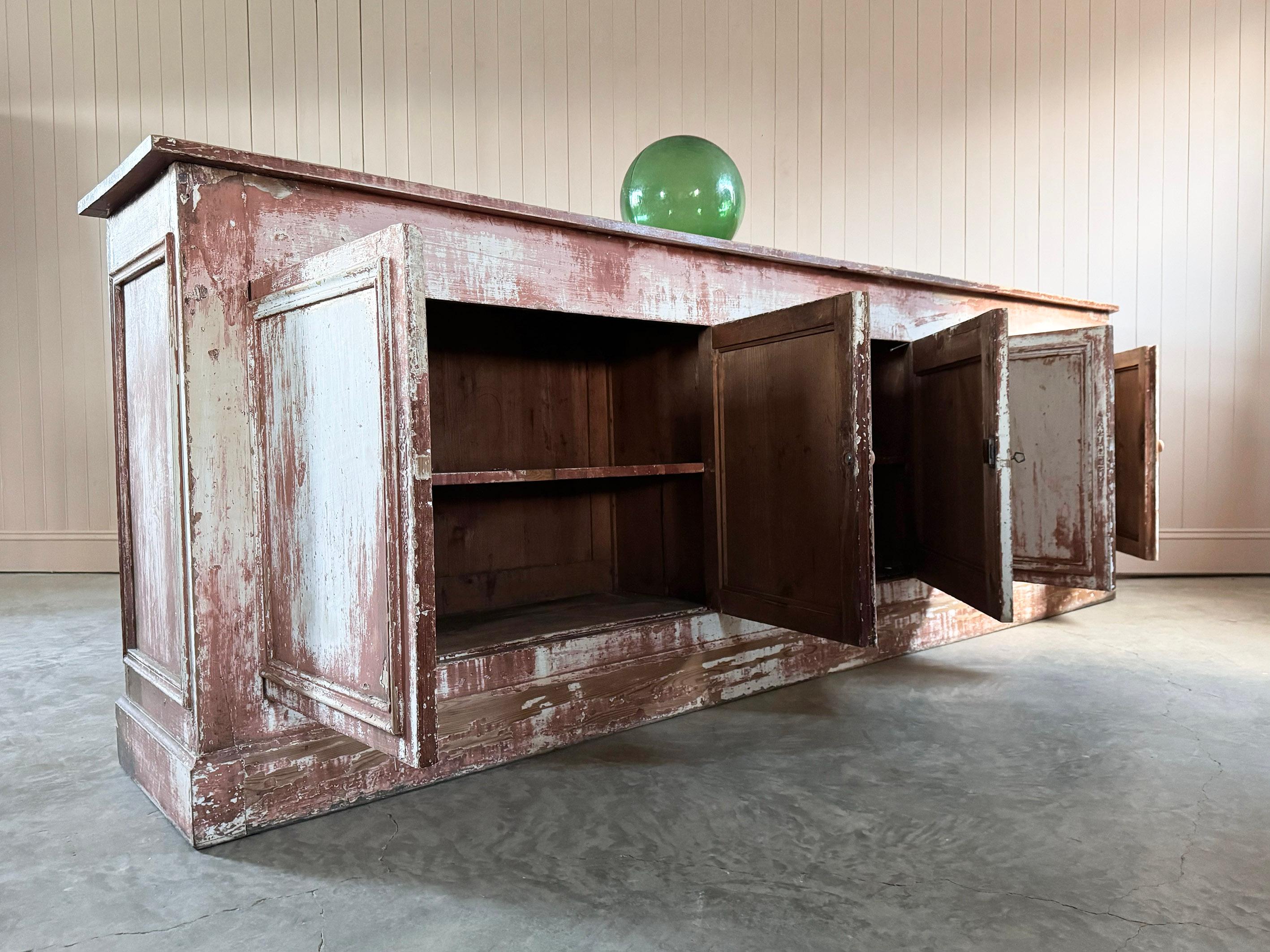Credenza francese del XIX secolo In condizioni buone in vendita a Cirencester, GB