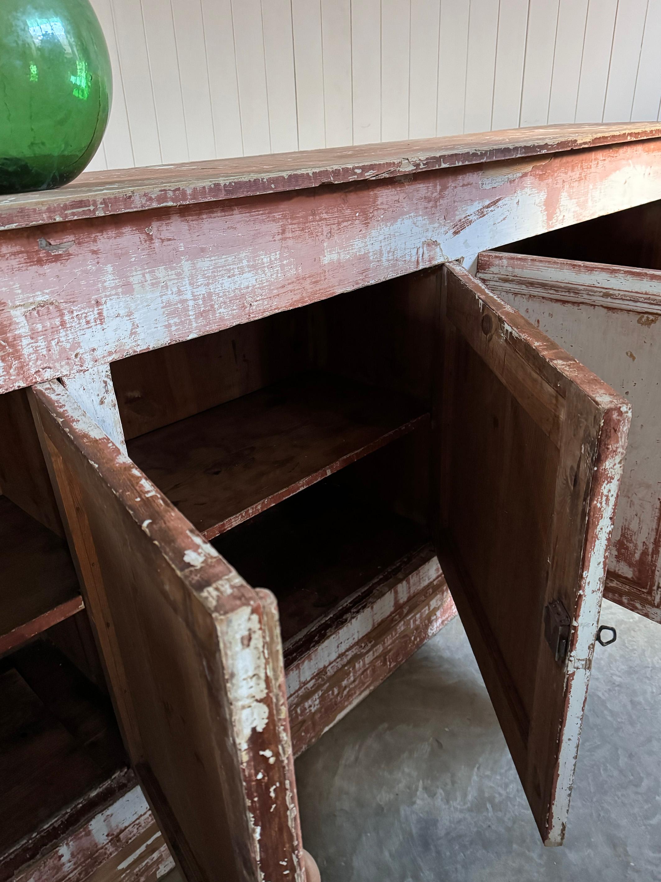 Pino Credenza francese del XIX secolo in vendita