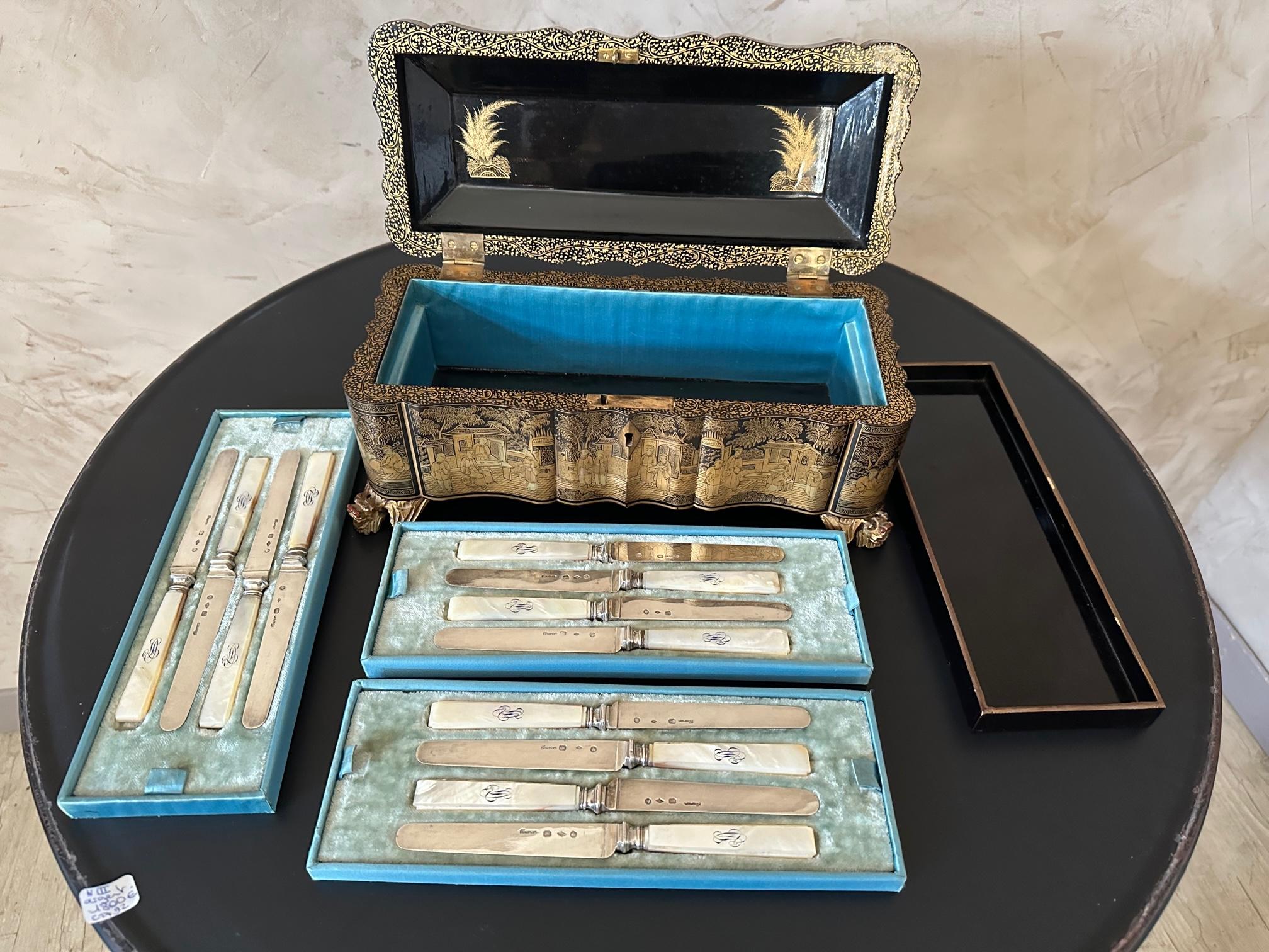 19th century French Silver and Mother-of-pearl Cheese Knives Box, 1850s For Sale 8