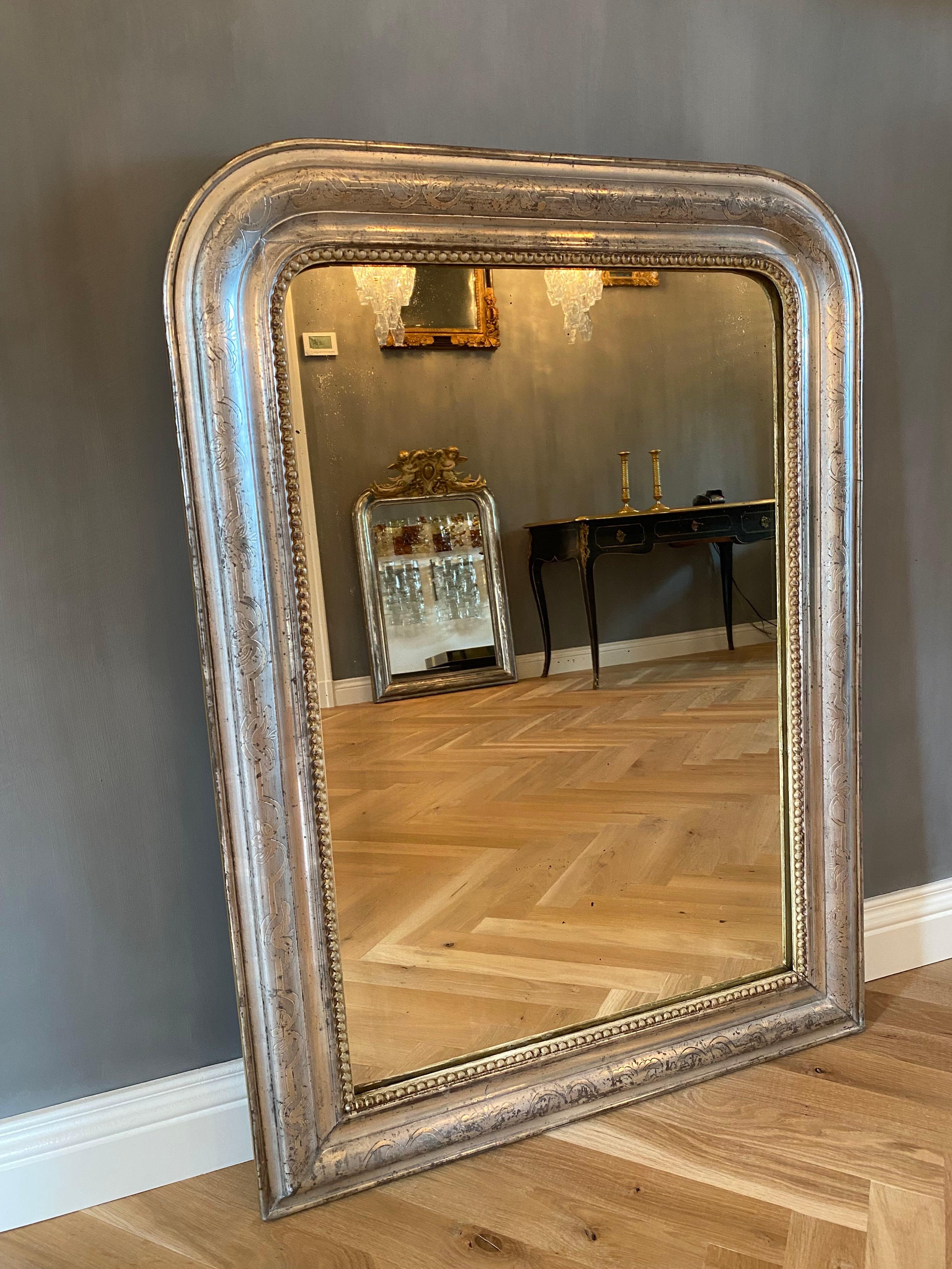 19th century French silver leaf gilt mirror Louis Philippe In Good Condition For Sale In SON EN BREUGEL, NL