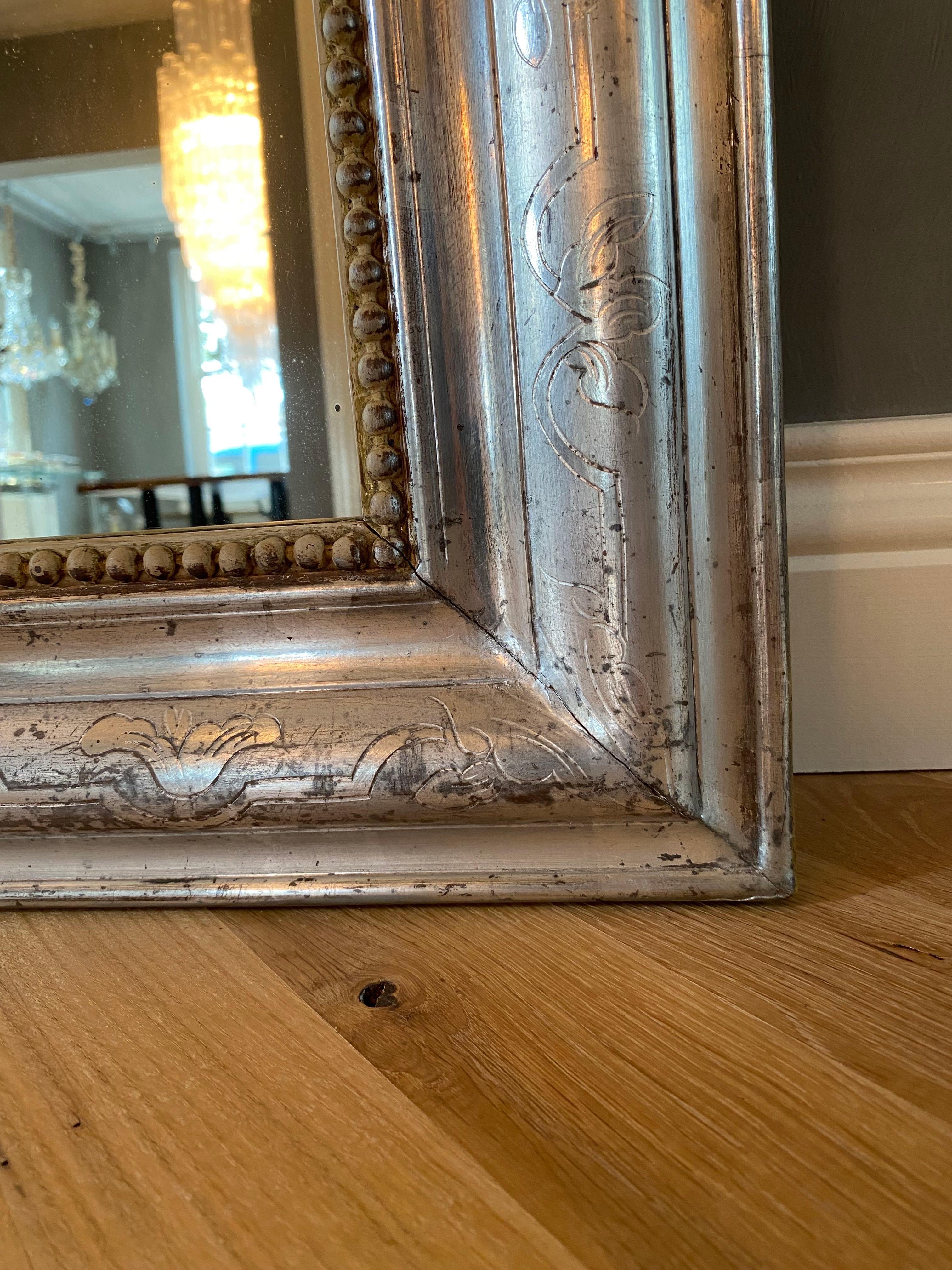 19th century French silver leaf gilt mirror Louis Philippe For Sale 3