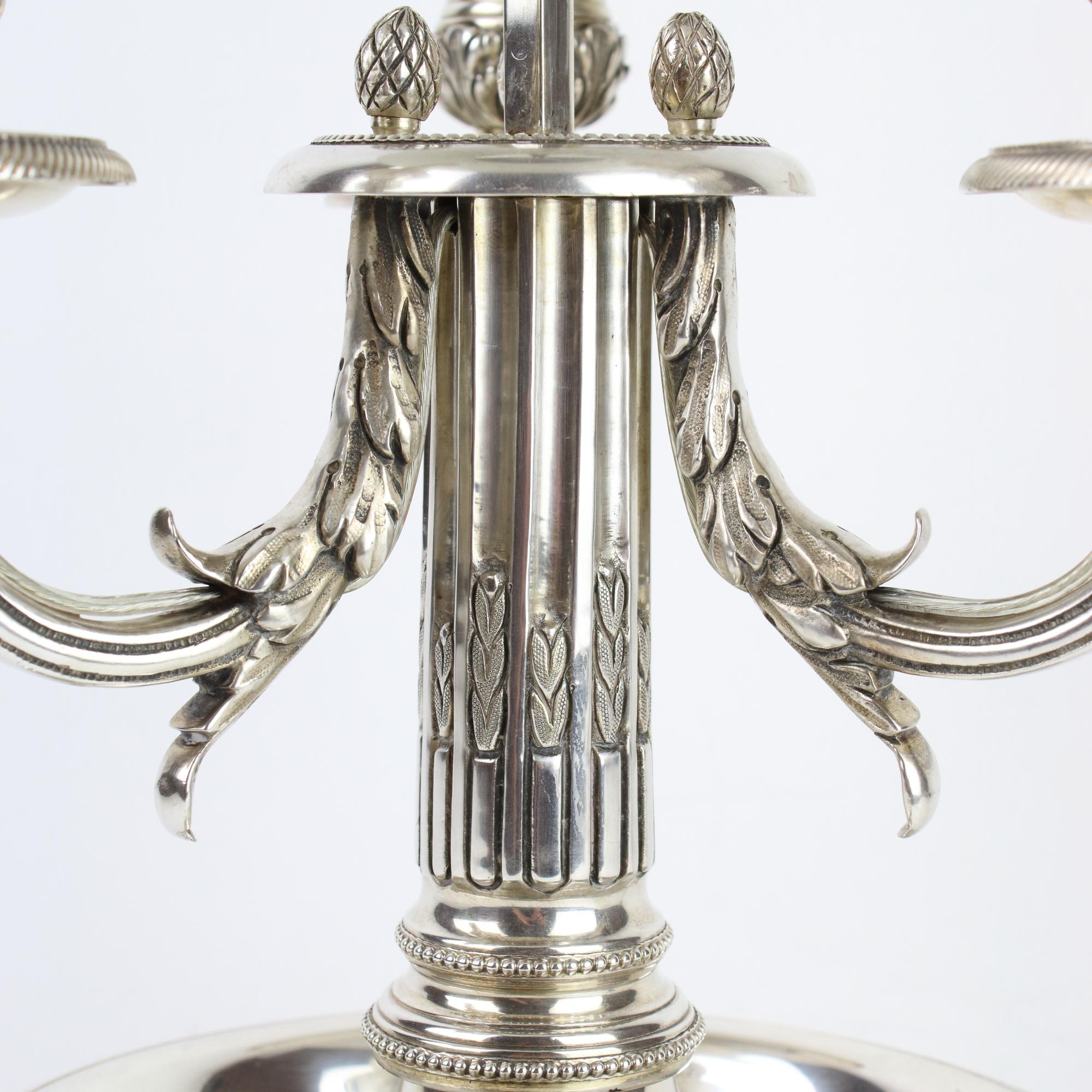 19th Century French Silver Plate Louis XVI Three-Light Bouillotte Table Lamp In Good Condition In Berlin, DE