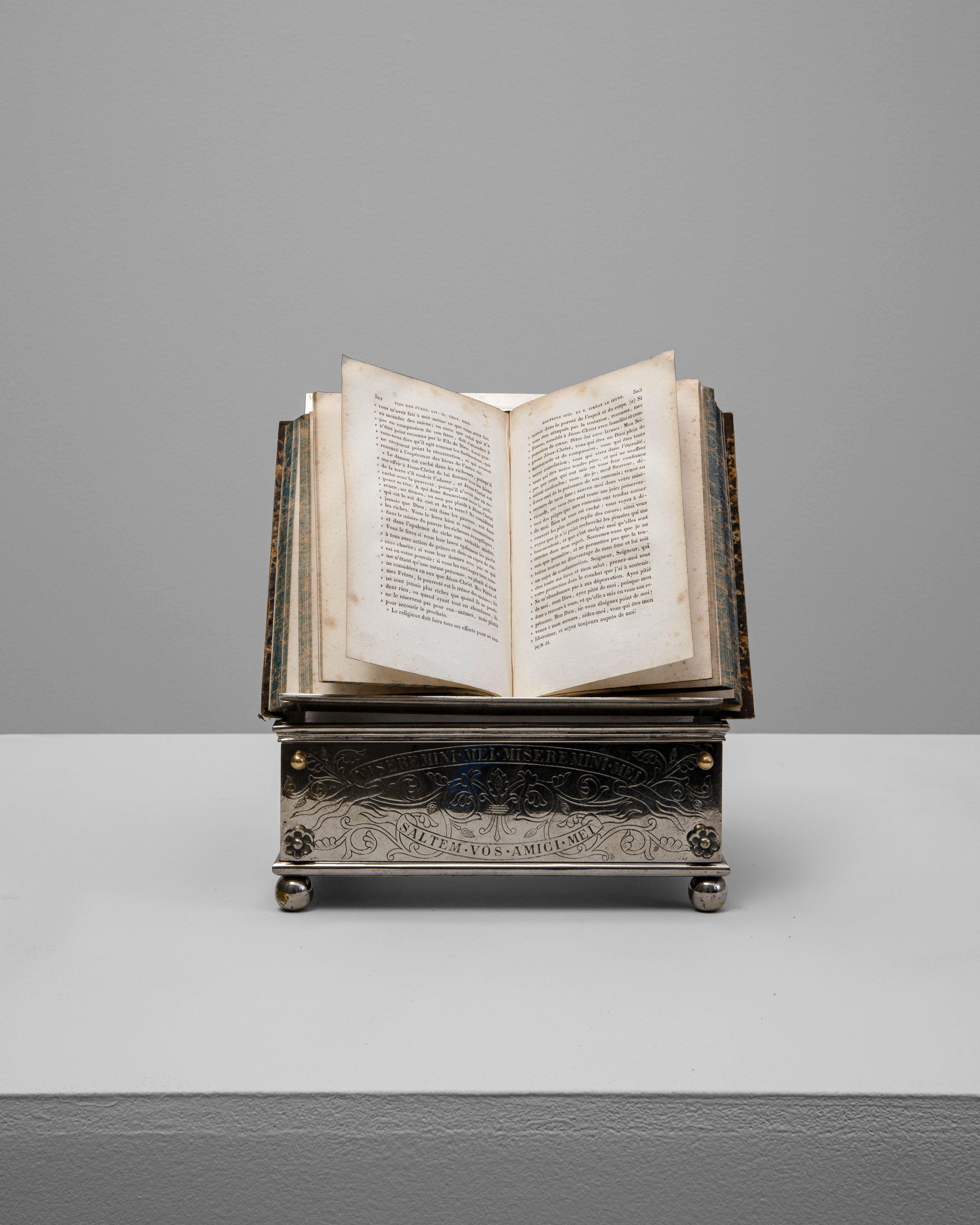 XIXe siècle Présentoir à livres en métal argenté français du 19e siècle en vente