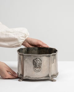 Maceta francesa del siglo XIX chapada en plata, vajilla antigua