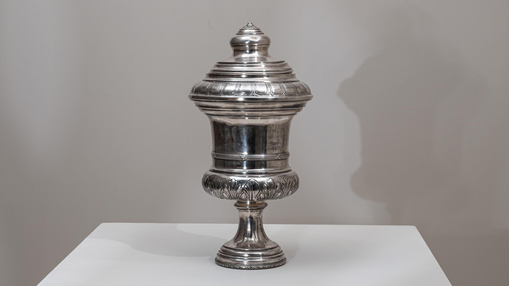 Placcato argento Calice francese del XIX secolo placcato in argento con coperchio in vendita