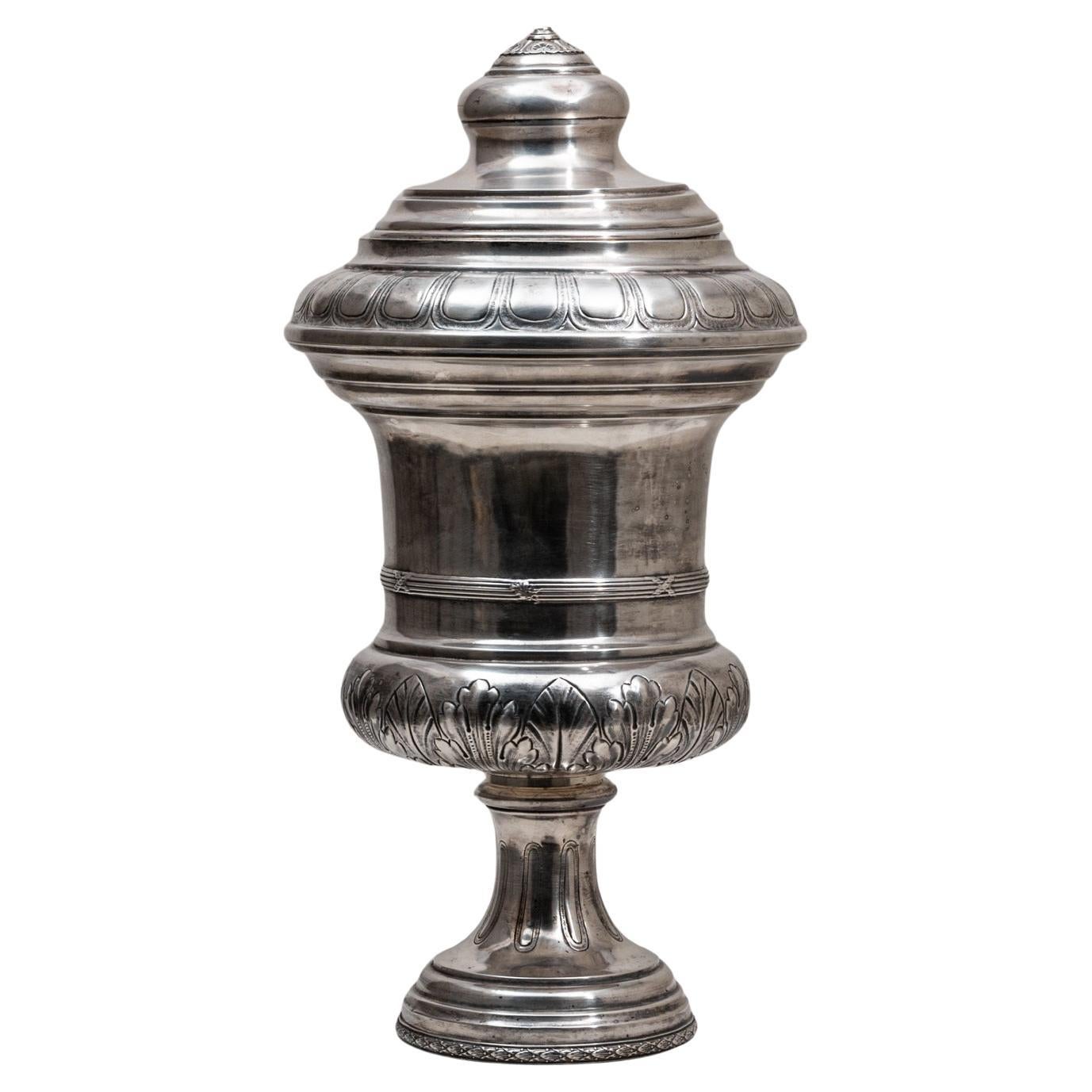 Calice francese del XIX secolo placcato in argento con coperchio in vendita