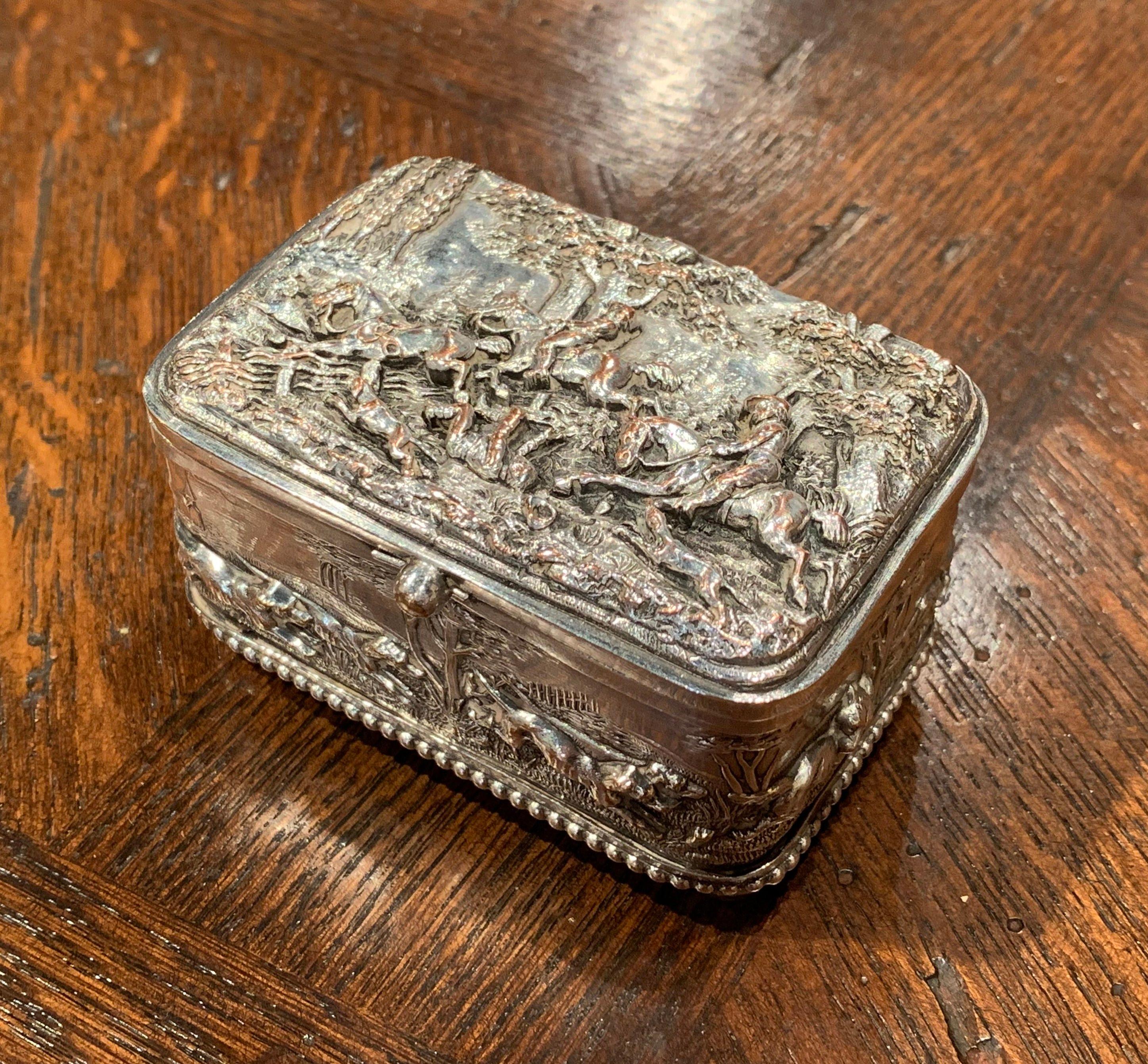 Place this elegant, antique Napoleon III copper box in your master bath to keep your jewelry safe and organized. Crafted in France circa 1880, the petite ornate casket sits on four round feet, and all five sides including the top are embellished
