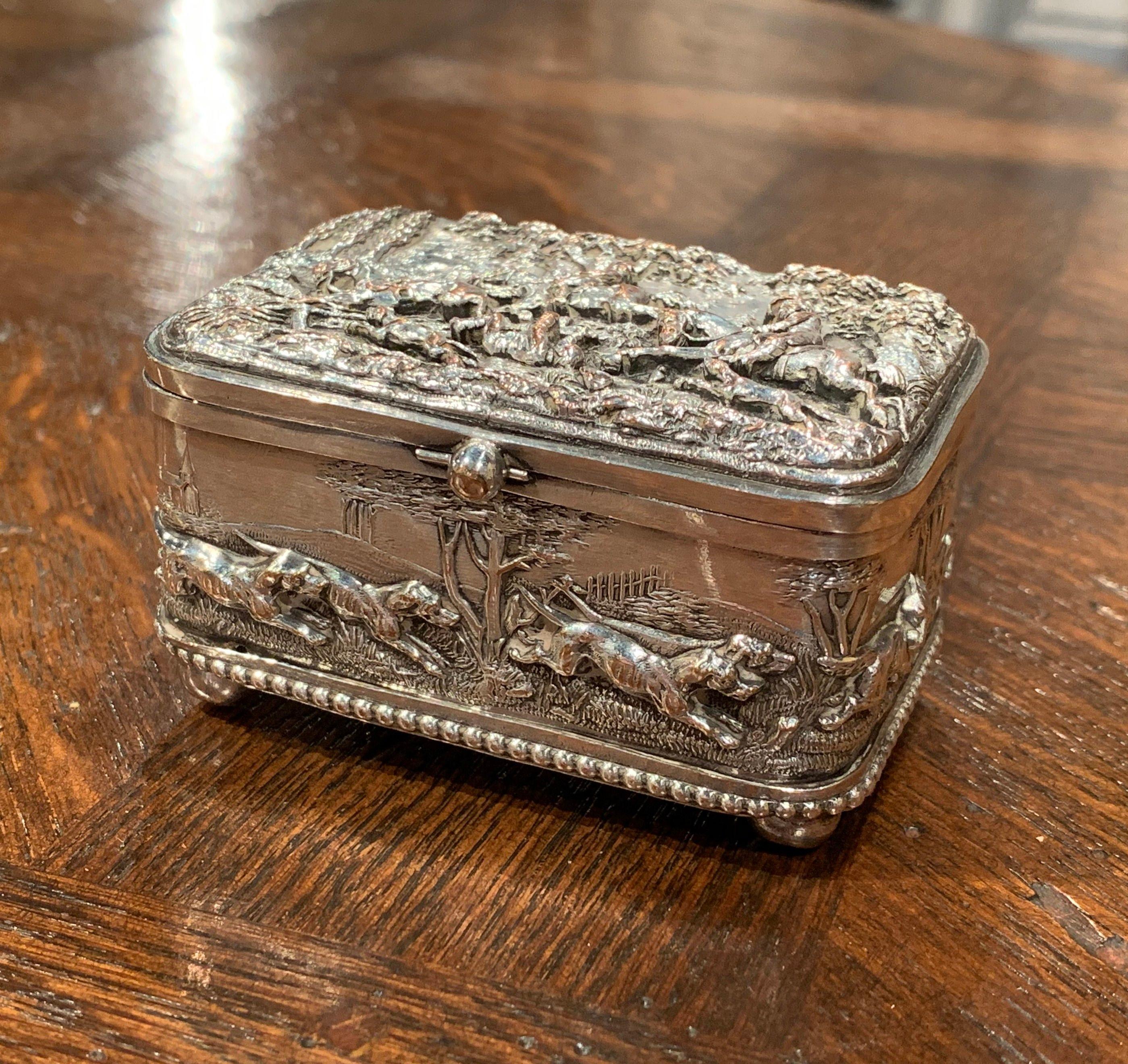 19th Century French Silver Plated on Copper Jewelry Box with Repoussé Hunt Motif In Excellent Condition In Dallas, TX