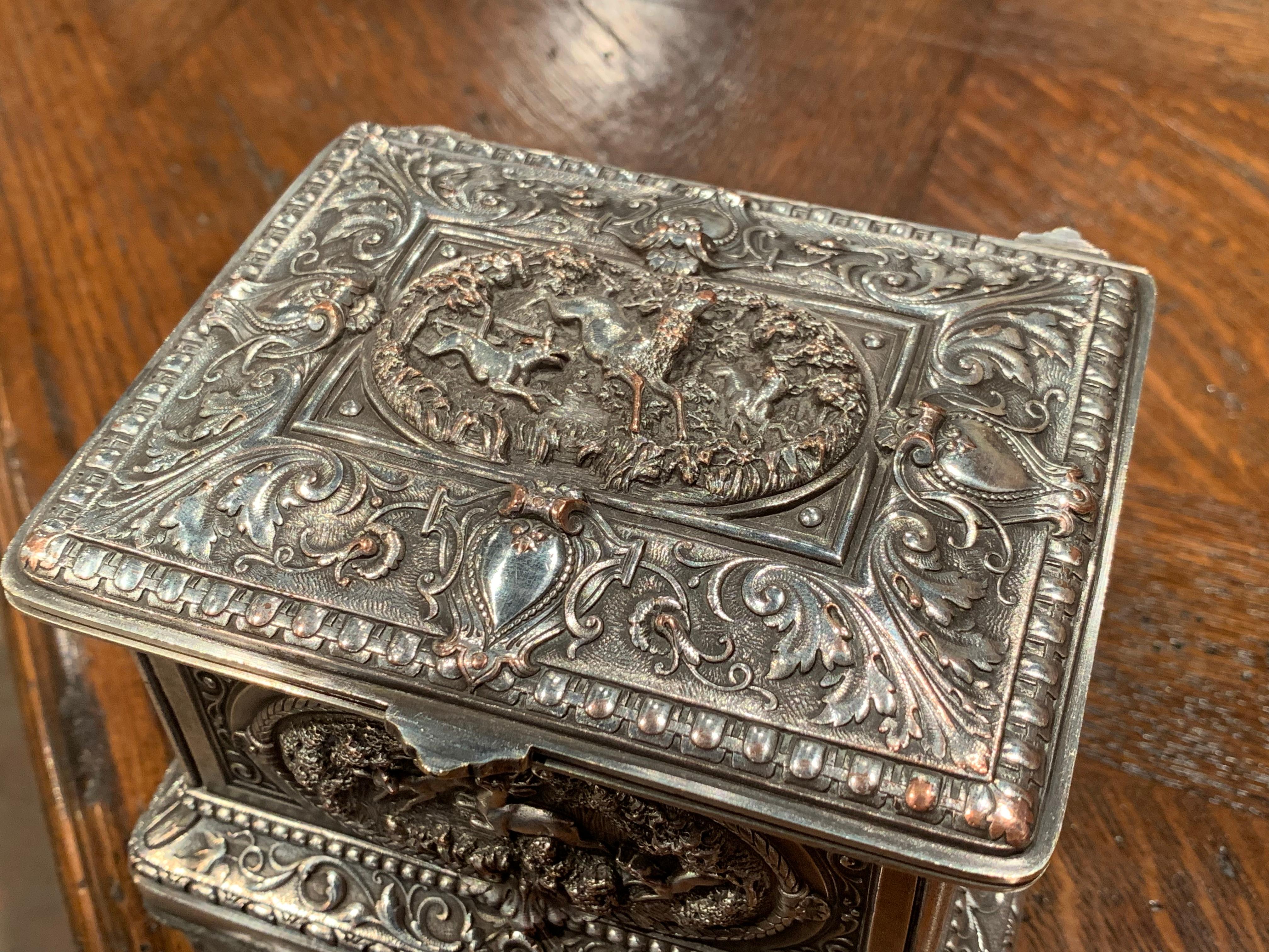 19th Century French Silver Plated on Copper Jewelry Box with Repoussé Hunt Motif 4