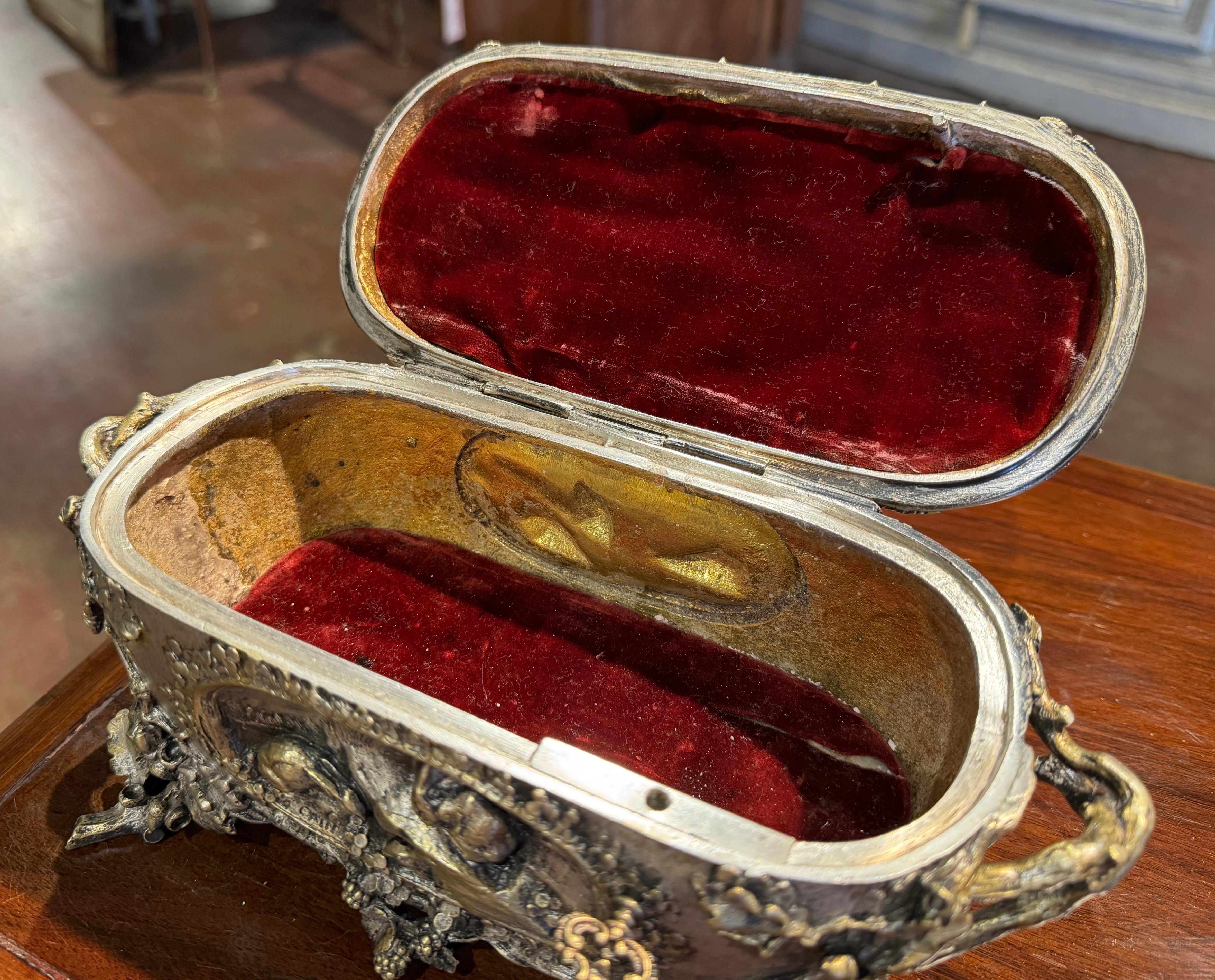 19th Century French Silvered Bronze Casket with Hunt Animals Signed A. Cain For Sale 3