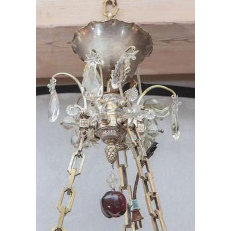 Bronce plateado francés y cristal tallado con fruta colgante, S. XIX
Dimensiones: 45 