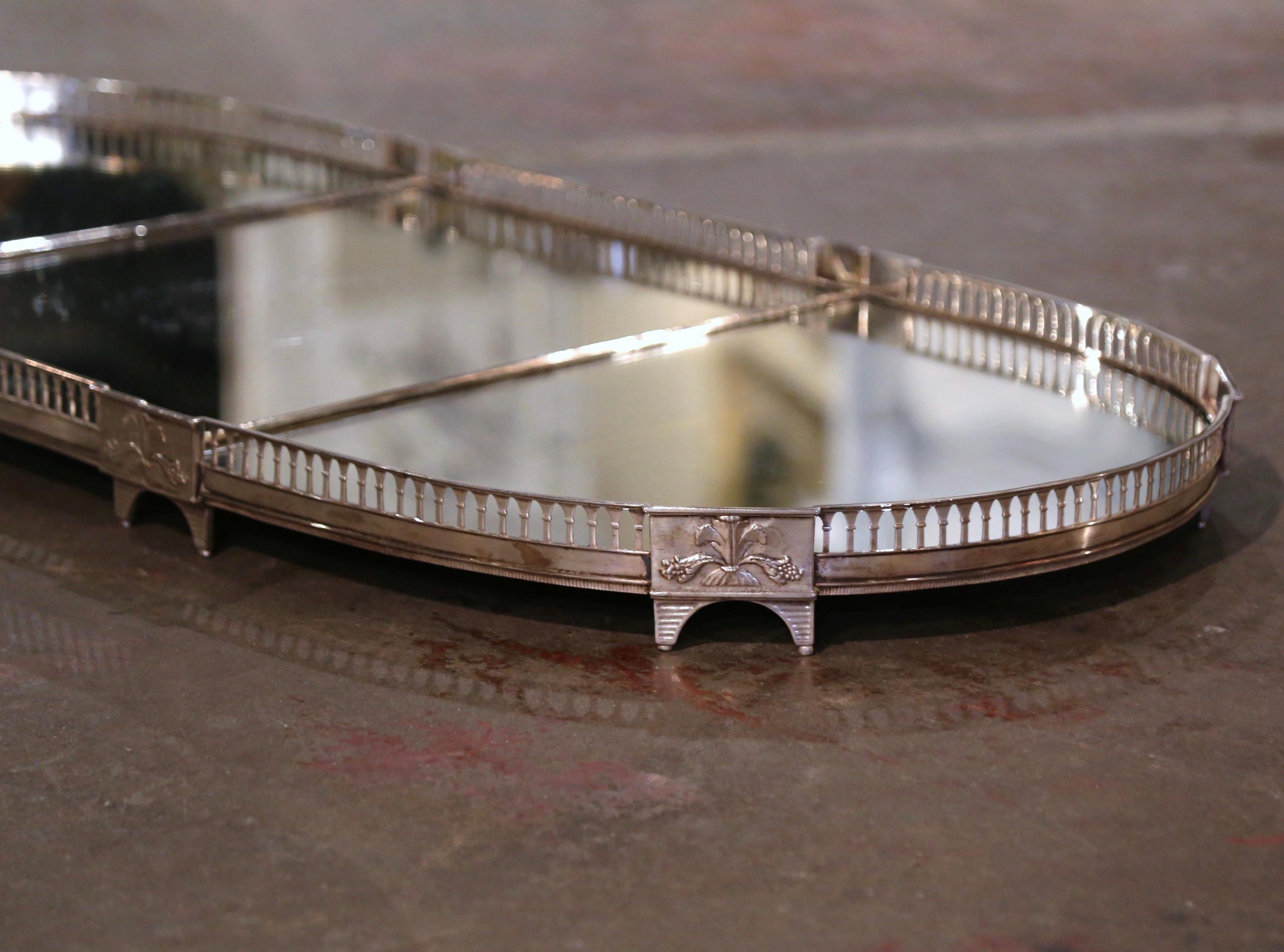  Dreiteiliges französisches versilbertes Bronzeteller „Surtout de Table“ aus dem 19. Jahrhundert im Zustand „Hervorragend“ im Angebot in Dallas, TX