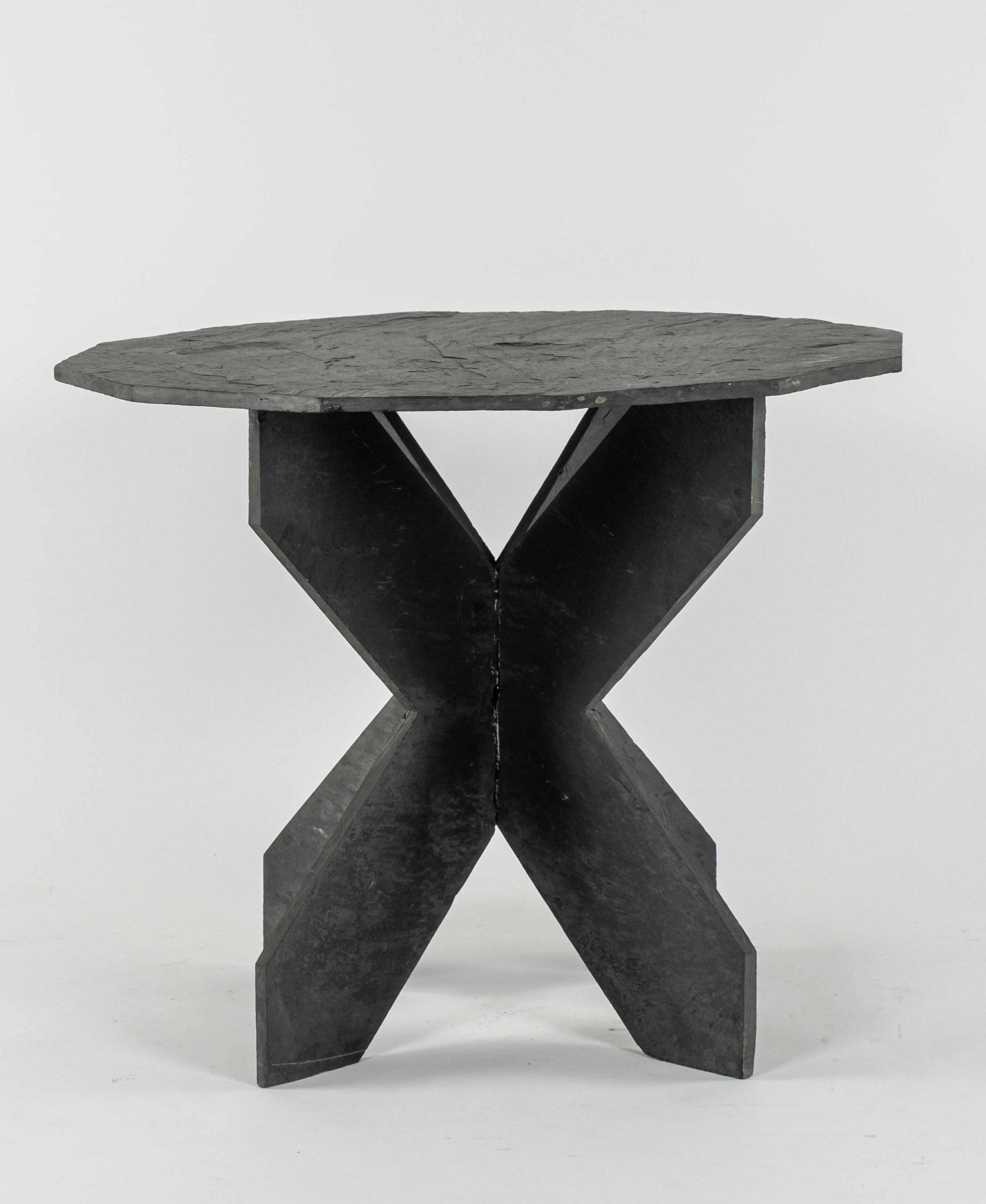  Ardoise-Tisch aus dem 19. Jahrhundert mit 12-seitiger Platte.   Durchmesser: 34,5