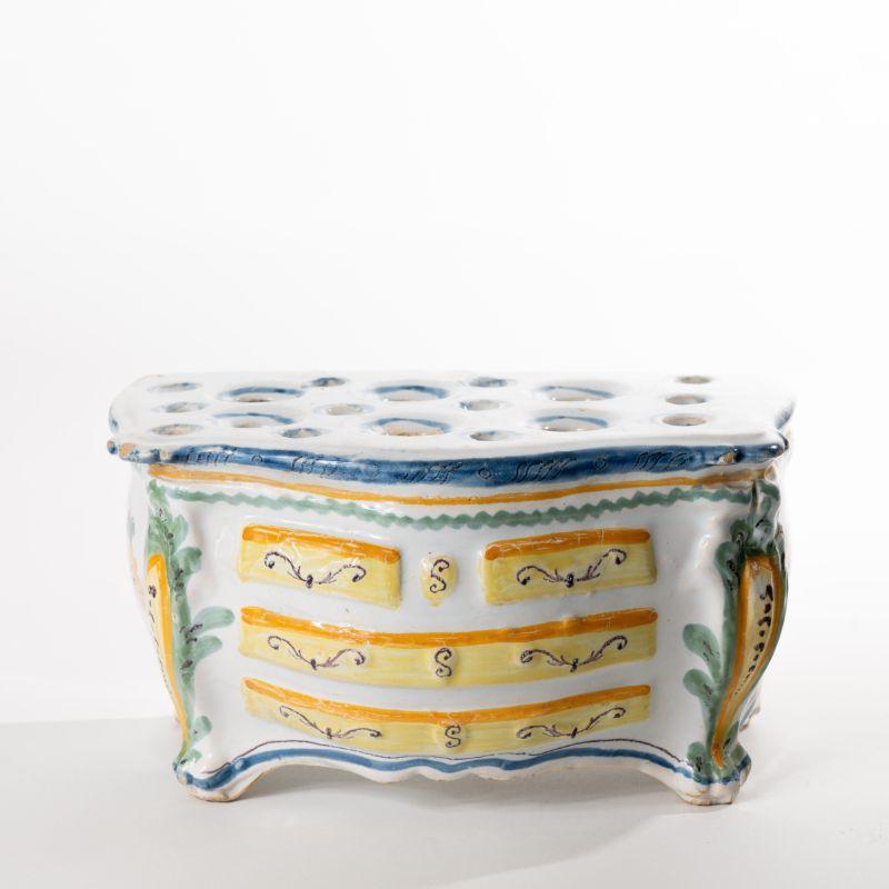 19th Century French Slip Glazed Faience Bough Pot For Sale 3