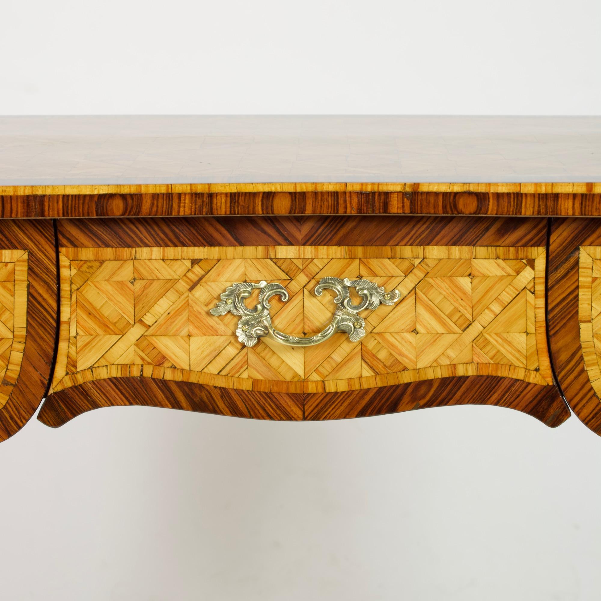 19th Century French Small Louis XV Trelliswork Ladies' Desk or Bureau Plat 2