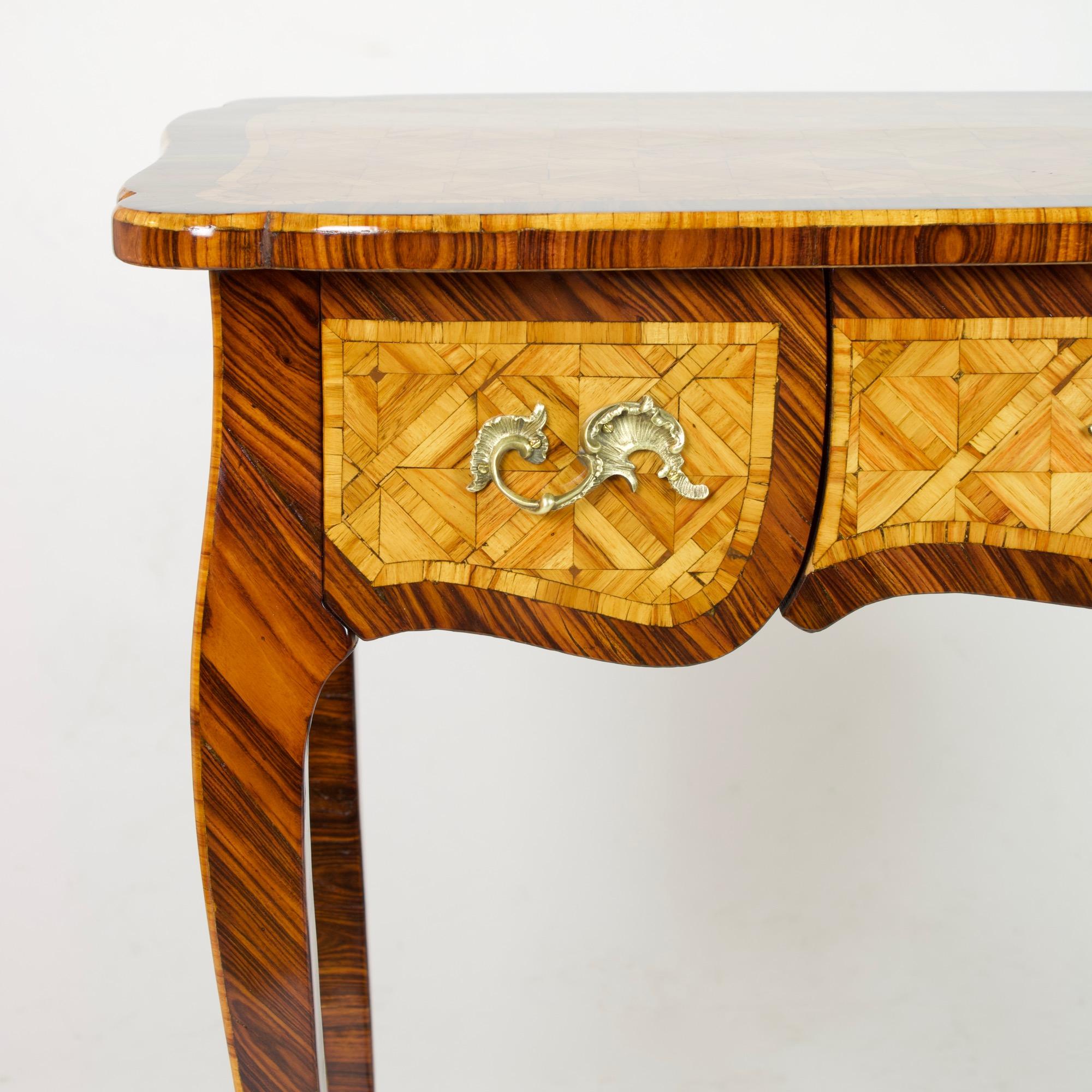 19th Century French Small Louis XV Trelliswork Ladies' Desk or Bureau Plat 4