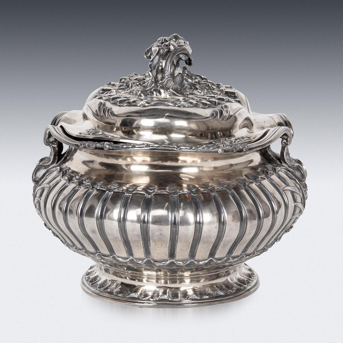 19th Century French Solid Silver Soup Tureen, Alphonse Debain, Paris c.1890 For Sale 1