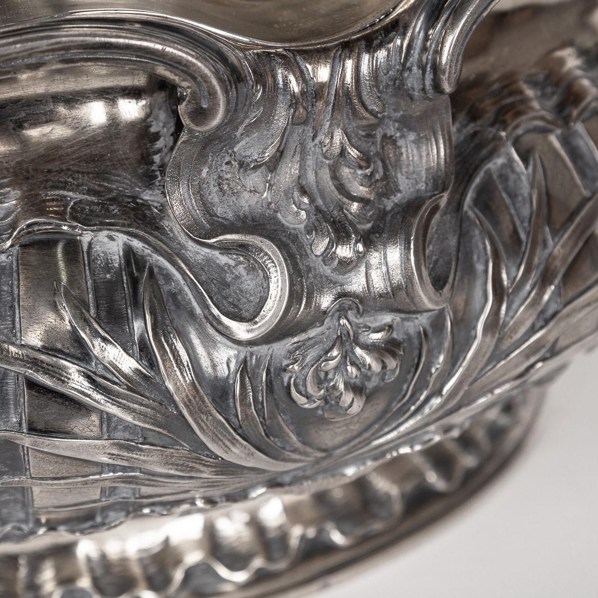 19th Century French Solid Silver Soup Tureen, Alphonse Debain, Paris c.1890 For Sale 4