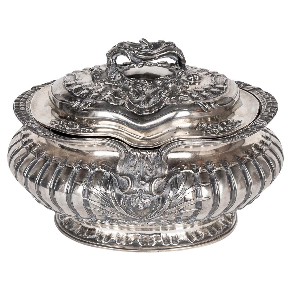 19th Century French Solid Silver Soup Tureen, Alphonse Debain, Paris c.1890 For Sale