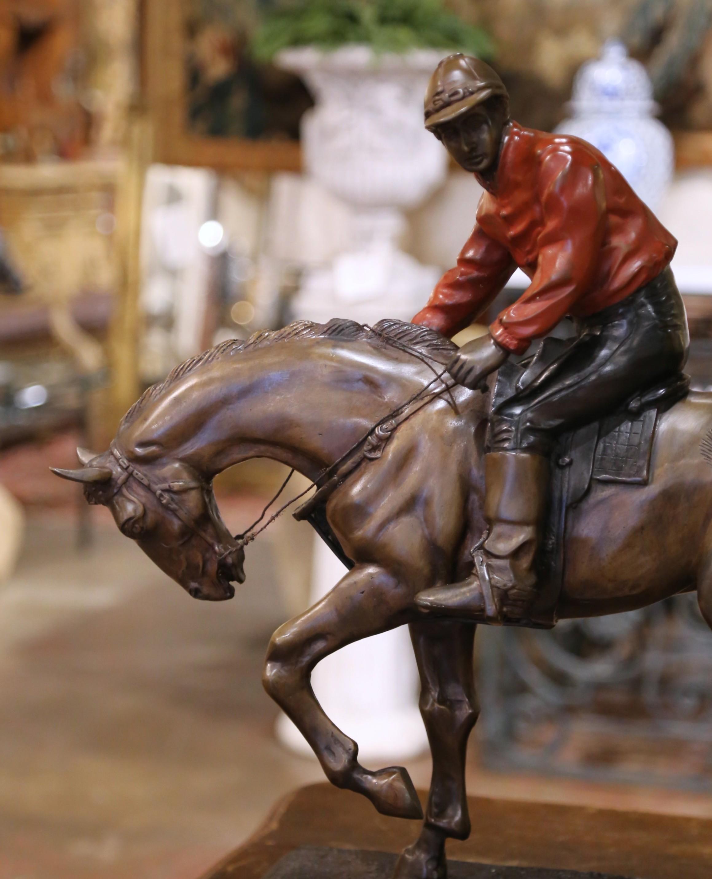 Zinco commerciale Scultura in speltro francese del XIX secolo raffigurante un fantino a cavallo, firmata P & A. Mène in vendita