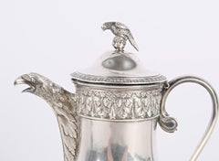Cafetière ou théière en argent sterling du 19ème siècle décorée d'une tête d'aigle