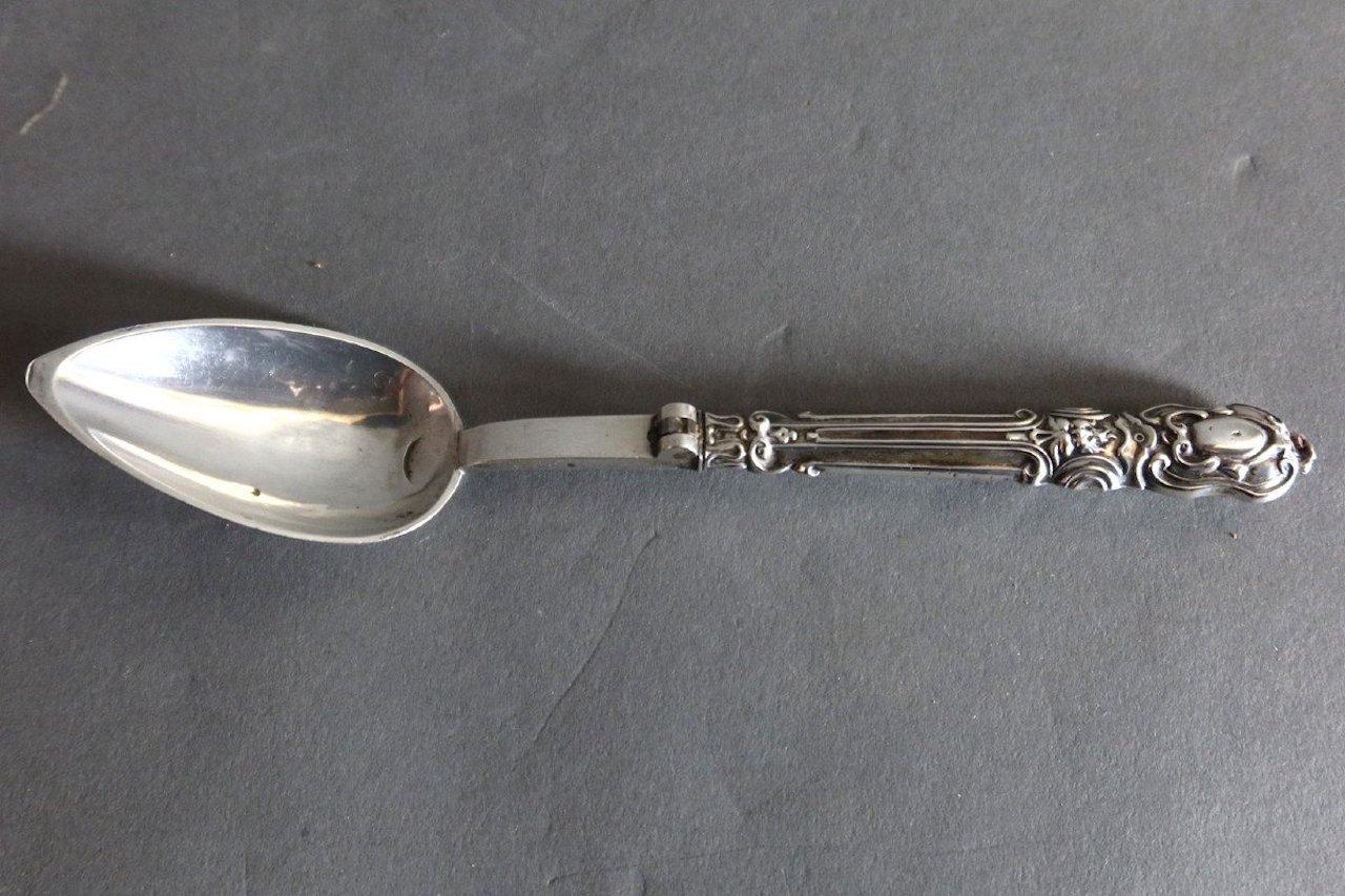 19th Century French Sterling Silver Folding For Sale 6