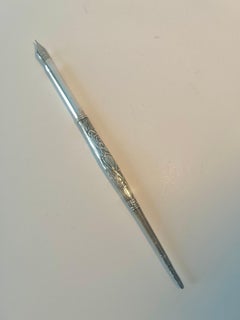 Pluma Estilográfica Antigua Repoussé Francesa de Plata de Ley del Siglo XIX
