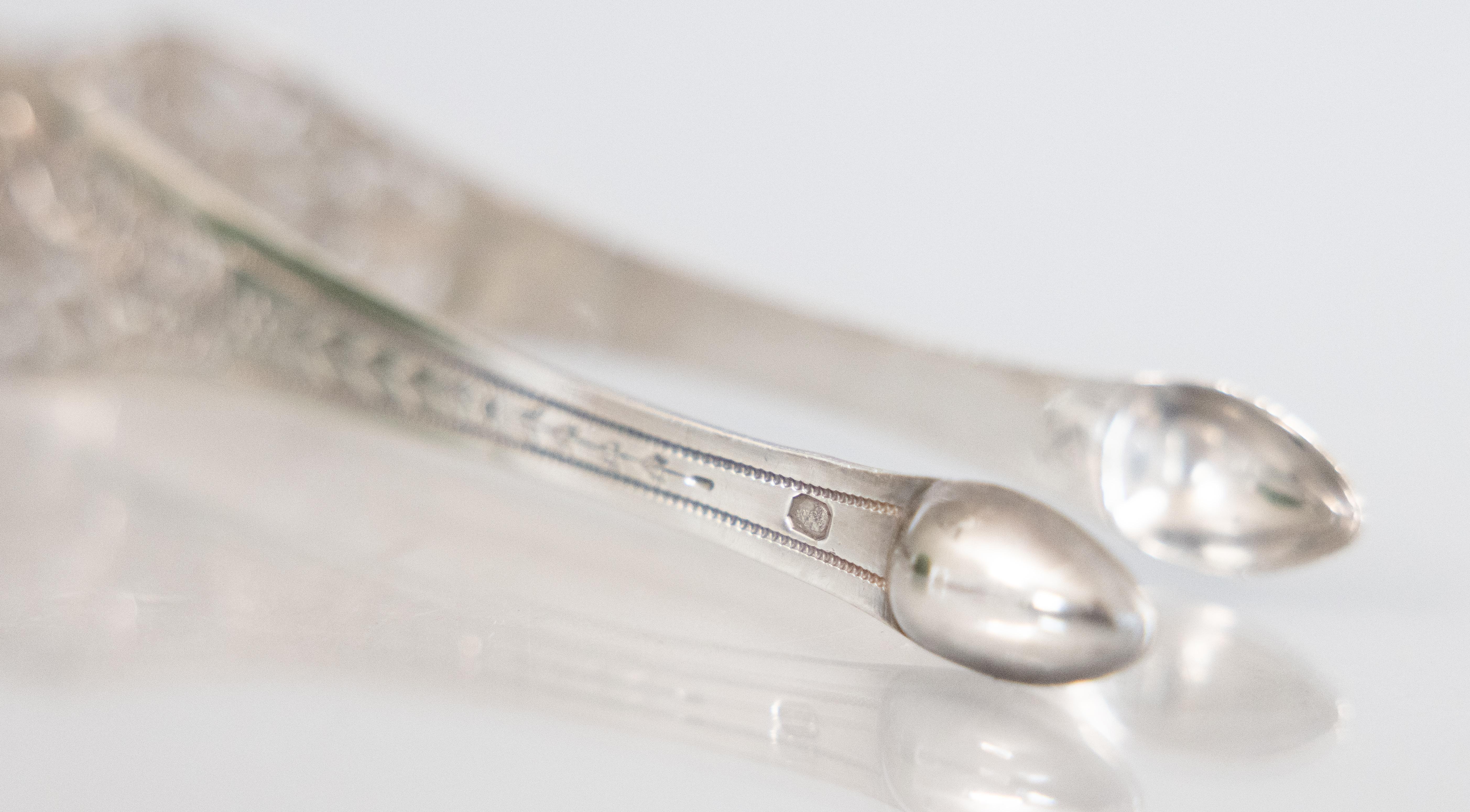19th Century French Sterling Silver Sugar Tongs by Antoine-Adrien Vautrin, Paris en Bueno estado para la venta en Pearland, TX