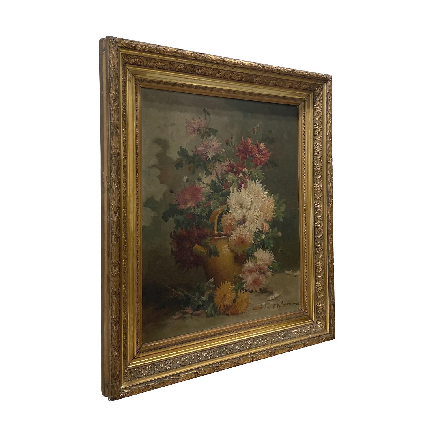 A pink-white, antique French still life oil on canvas painting depicting a working table with a yellow teapot vase with flowers, painted by Eugène Henri Cauchois in a hand carved, original gilded stucco wood frame, particularized by leafs, in good