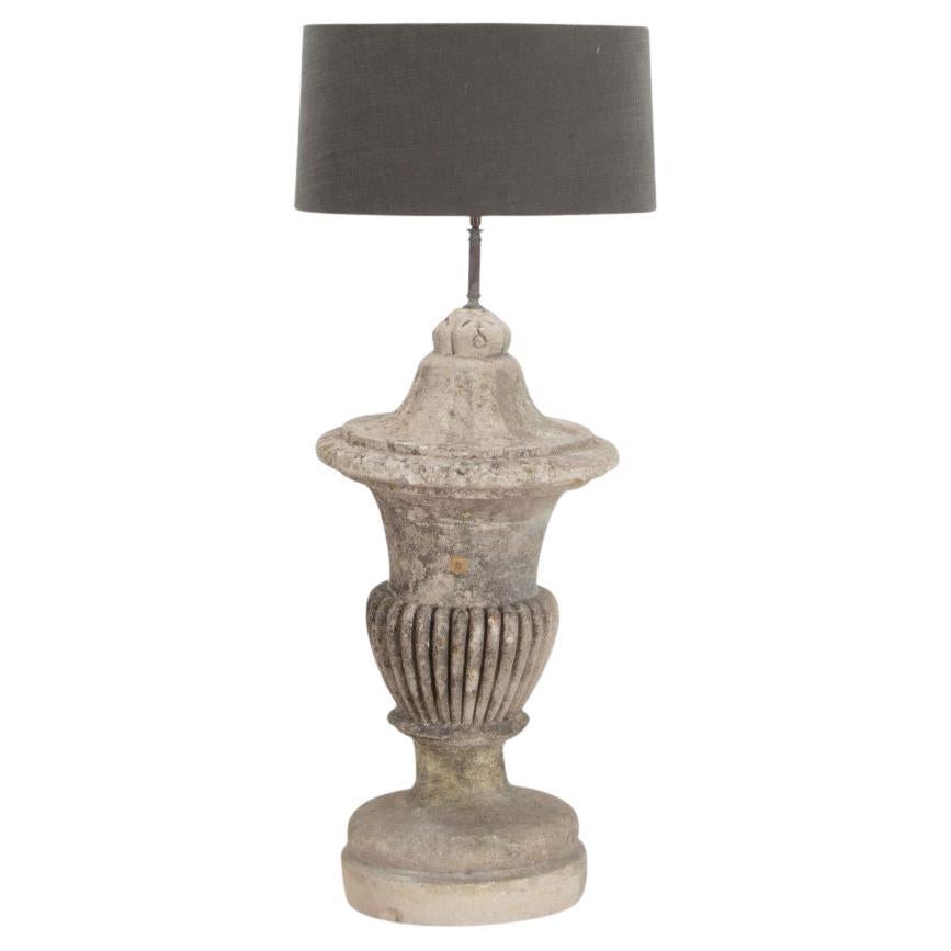 Lampe en pierre française du XIXe siècle avec abat-jour