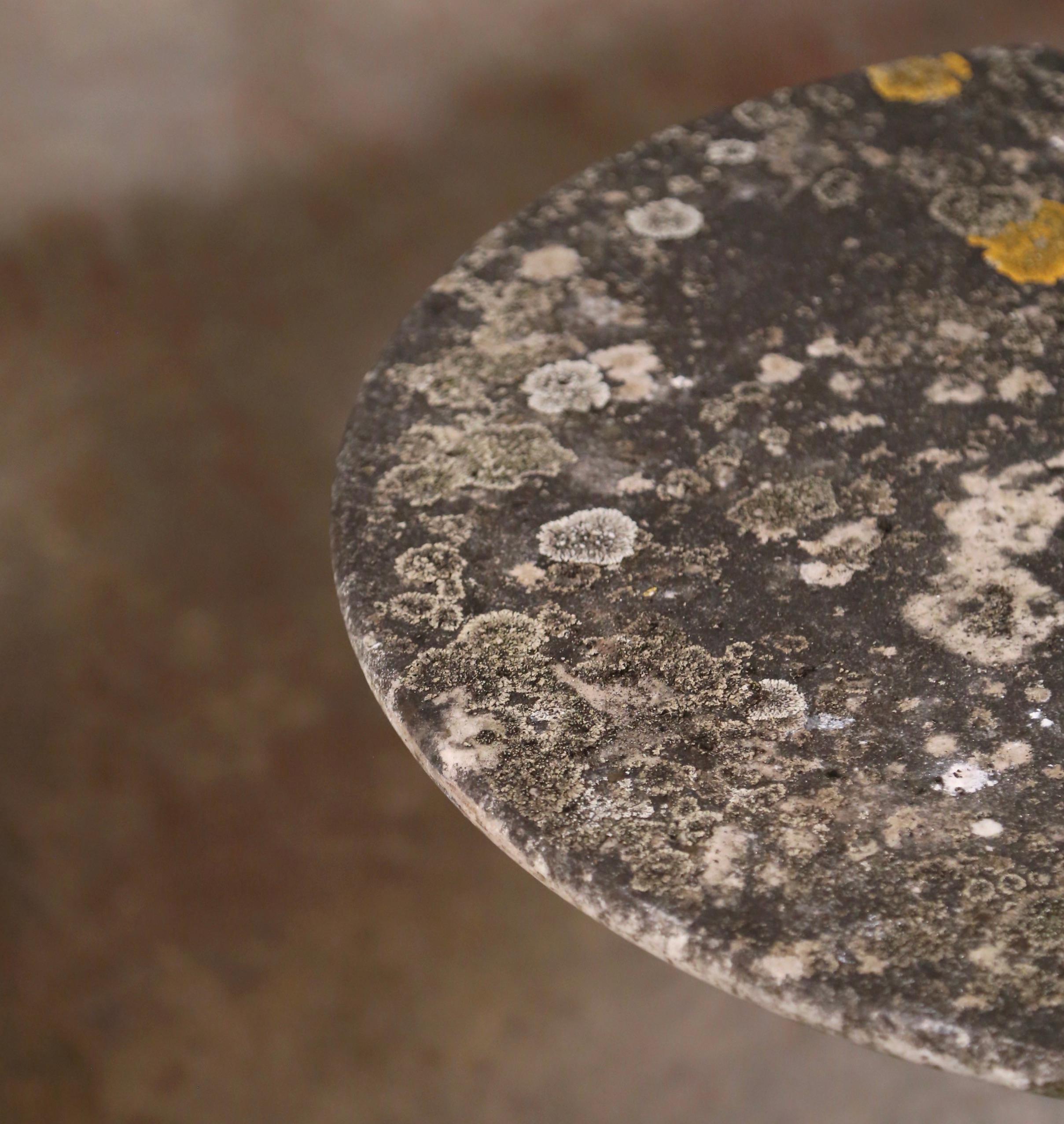 Guéridon Bistrot du 19ème siècle en fer avec plateau en pierre de Normandie en vente 1