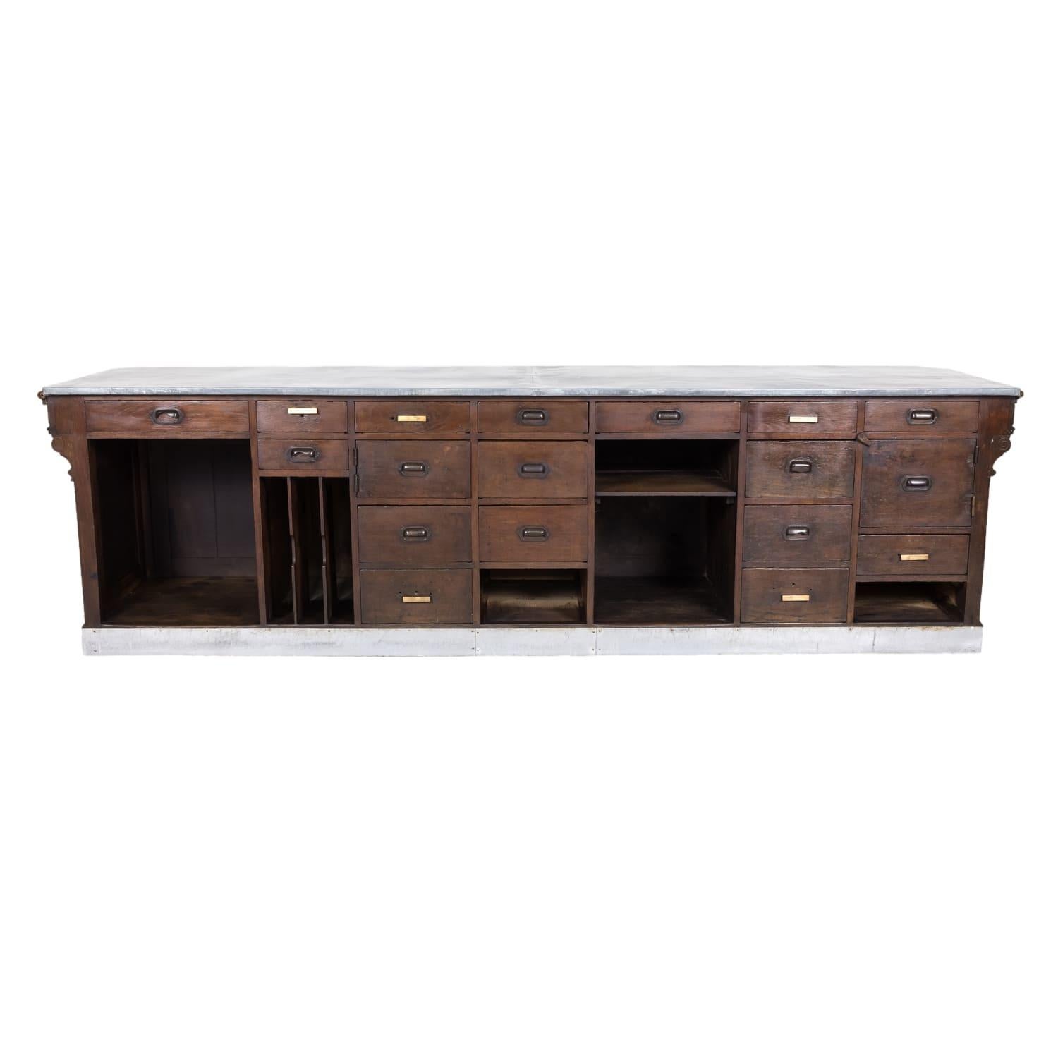 19th Century French Store or Reception Counter in Walnut with Zinc Top 9