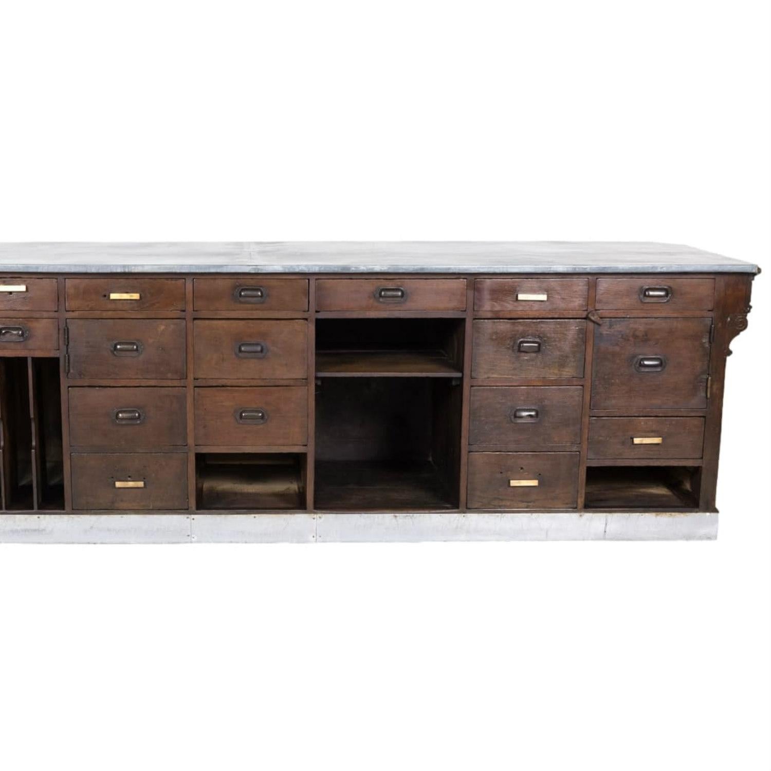 19th Century French Store or Reception Counter in Walnut with Zinc Top 13