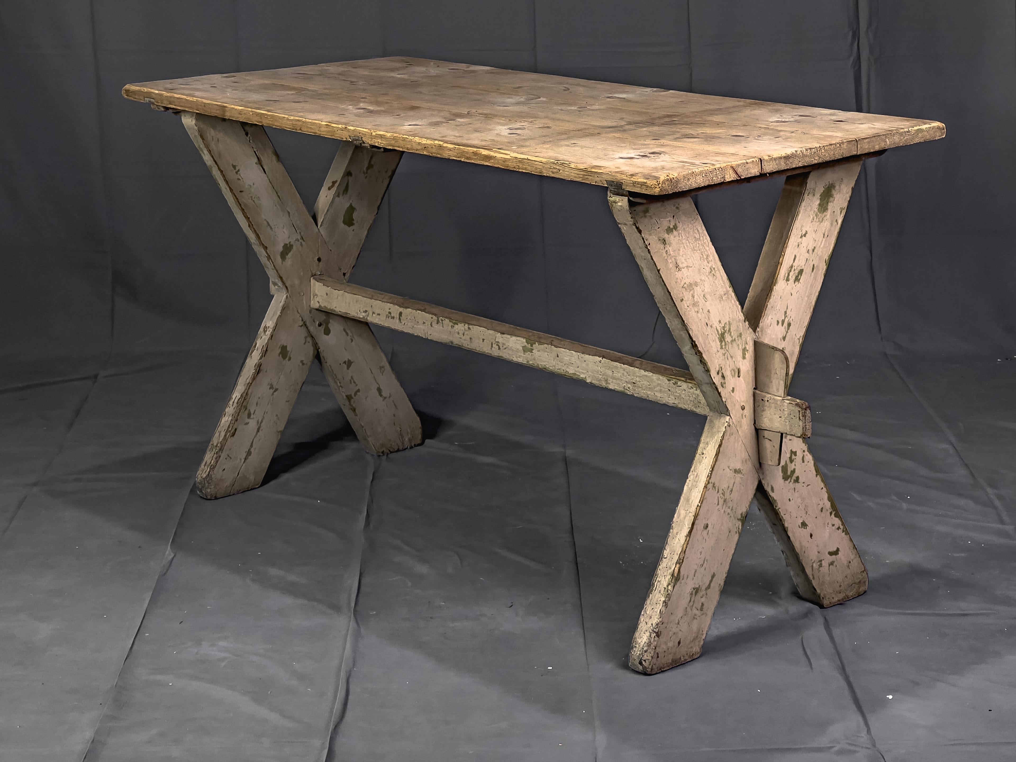 19th Century French Stretcher Table For Sale 5