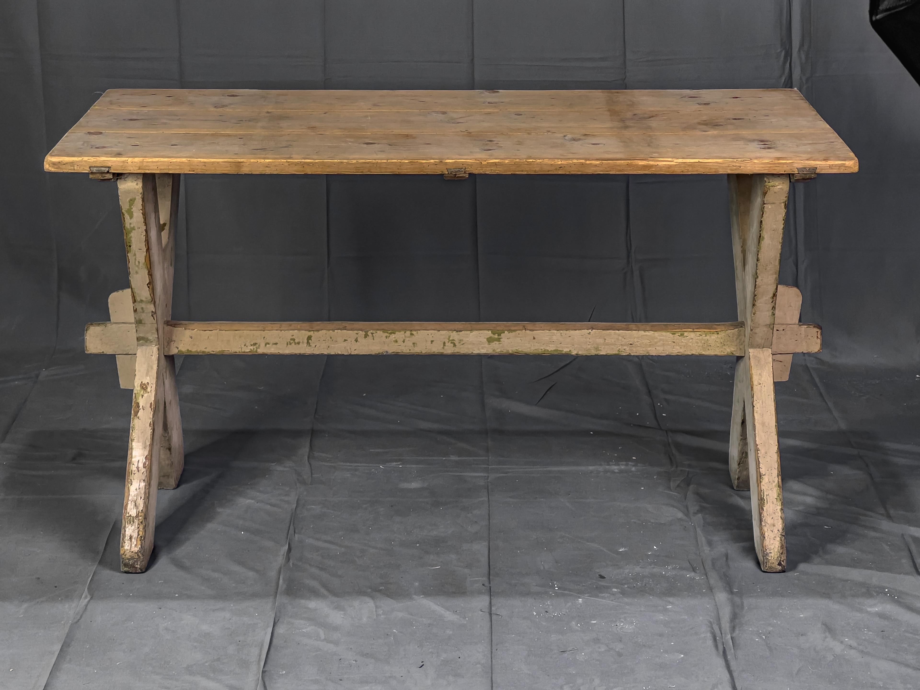 19th Century French Stretcher Table For Sale 4